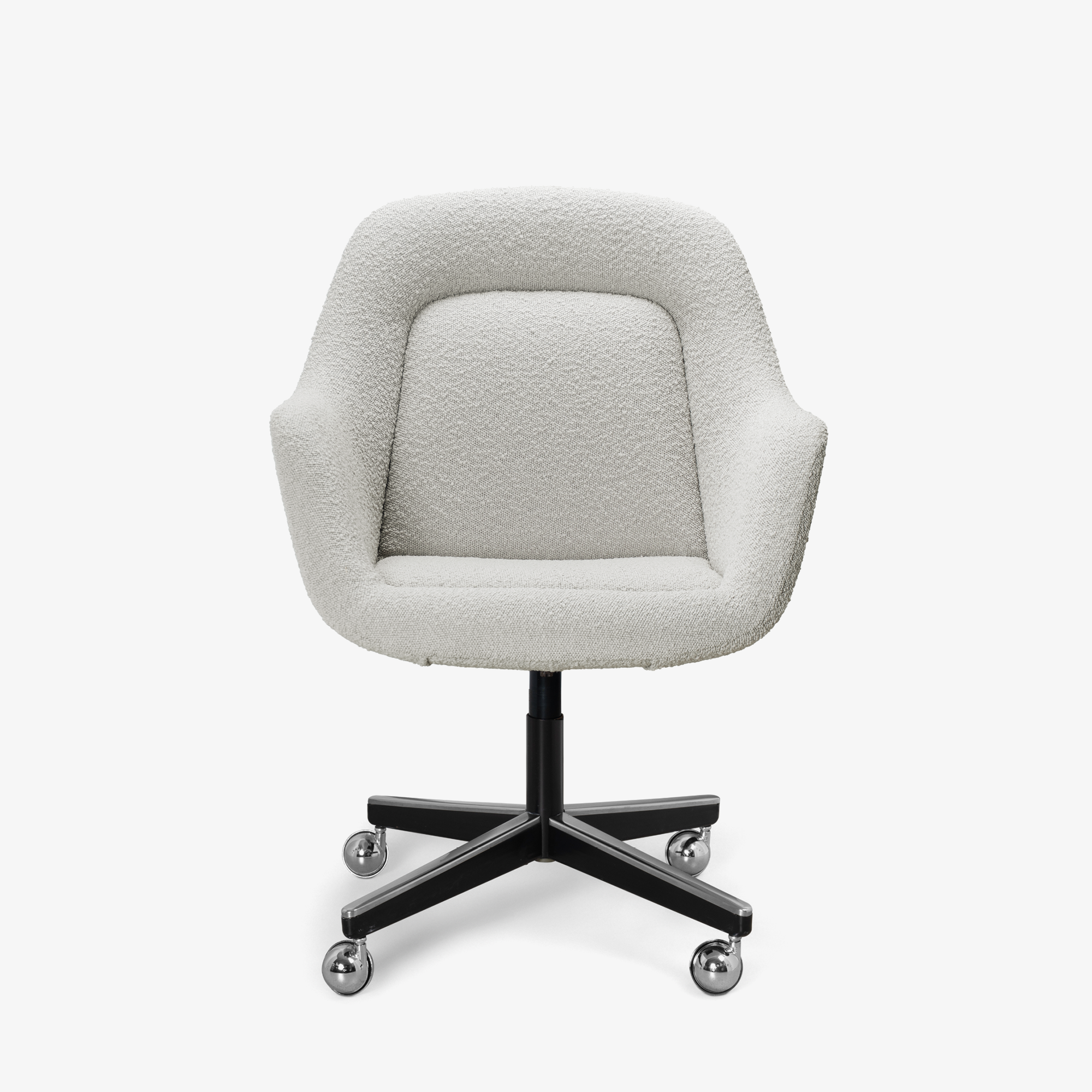 [OR216] Pearson Executive Chair in Platinum Performance Bouclé by Max Pearson for Knoll - Chrome - Square2.png