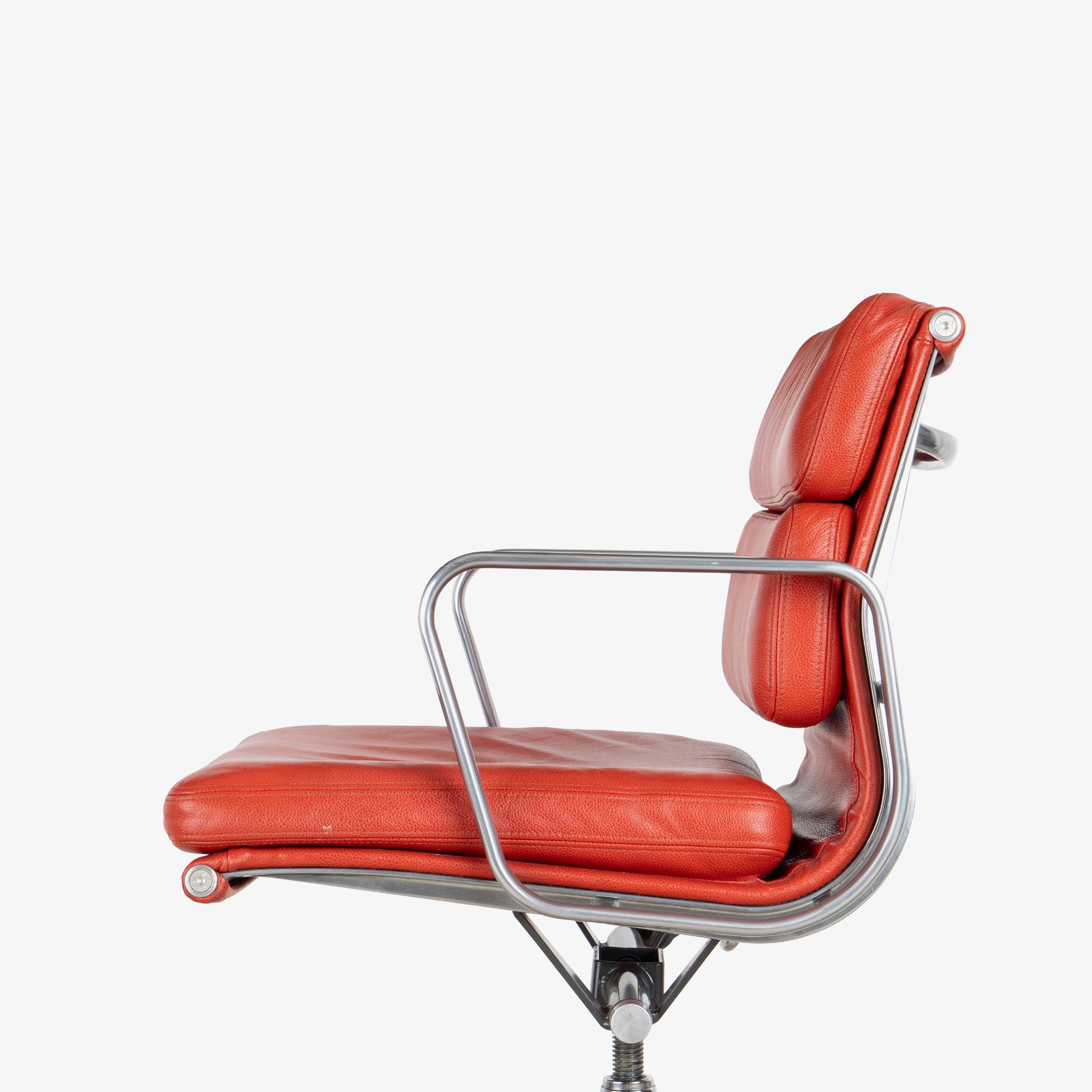 [OR263] Eames Soft-Pad Management Chair in Red Edelman Leather - Square7.png