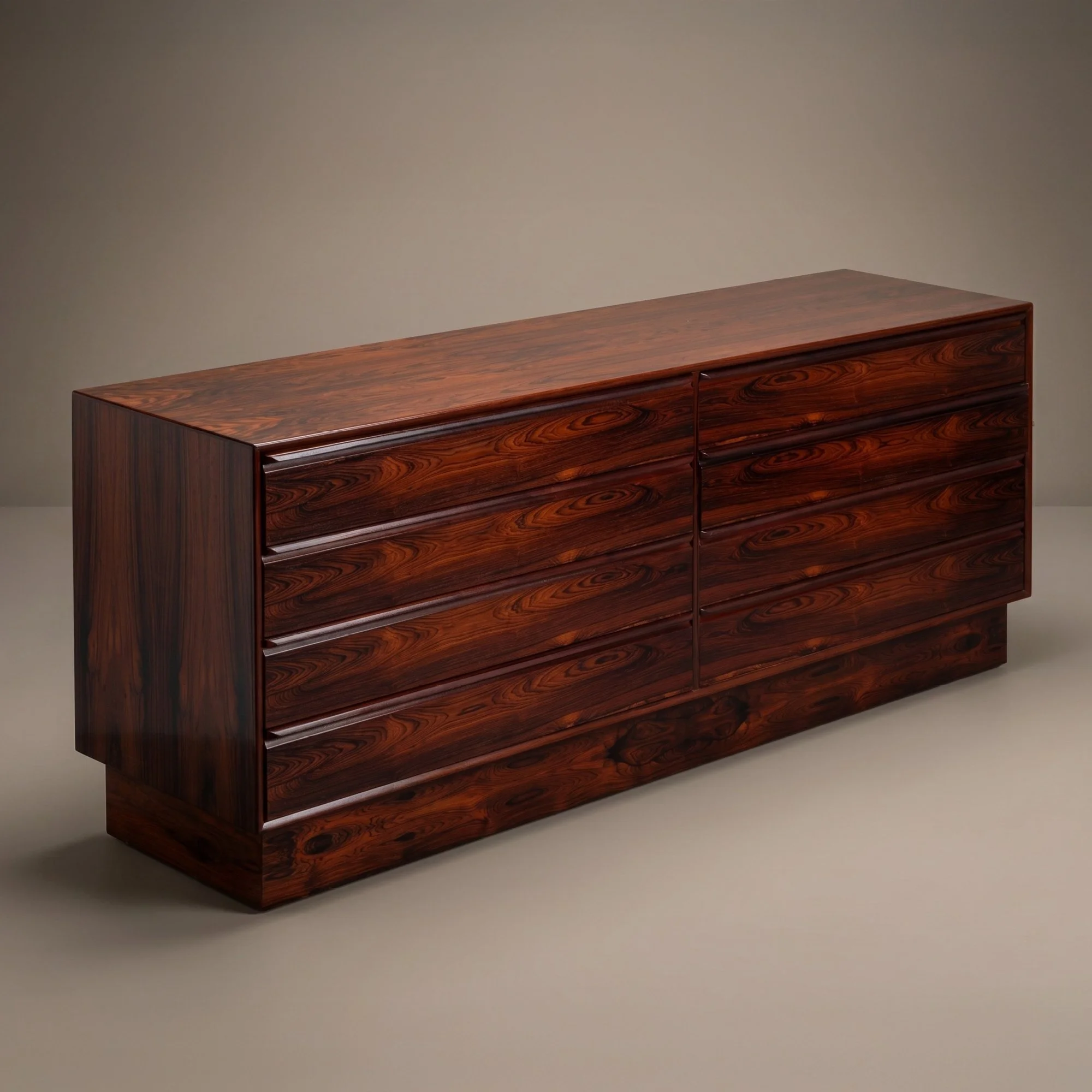 [OR376] Brazilian Rosewood 8-Drawer Dresser by Westnofa, Norway - SQuare2.jpg