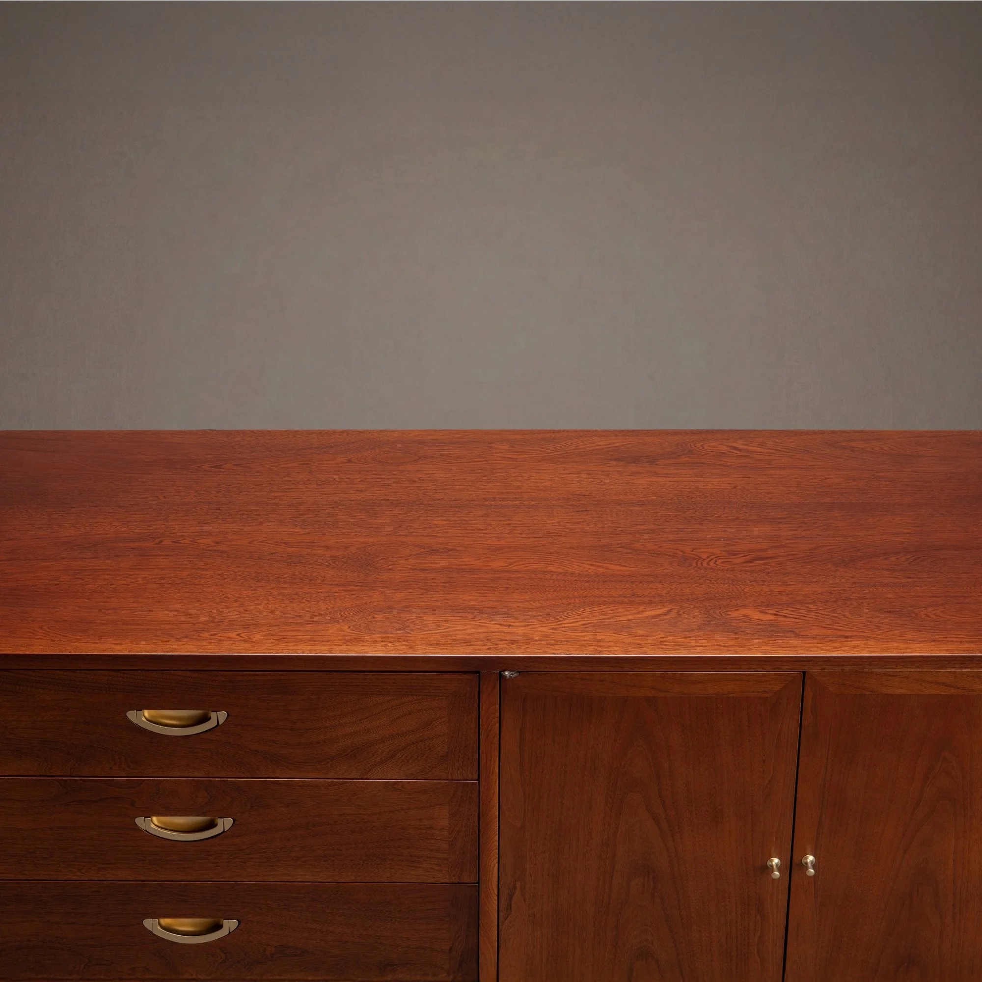 [OR379] American of Martinsville Sideboard with Gold Hardware - Square5.jpg