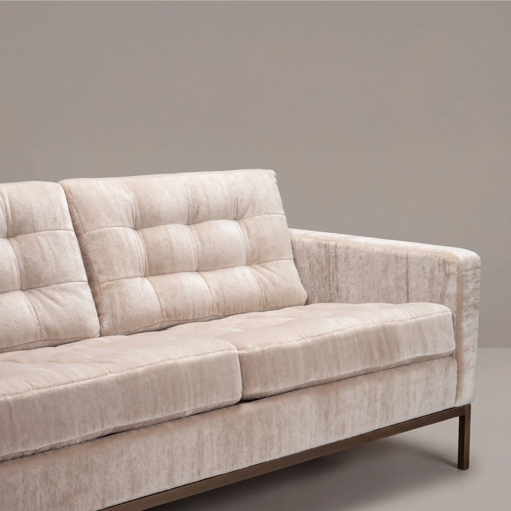 [OR380] Florence Knoll Settee in KnollTextiles Limani Mohair & Brushed Antique Bronze - Square5.jpg