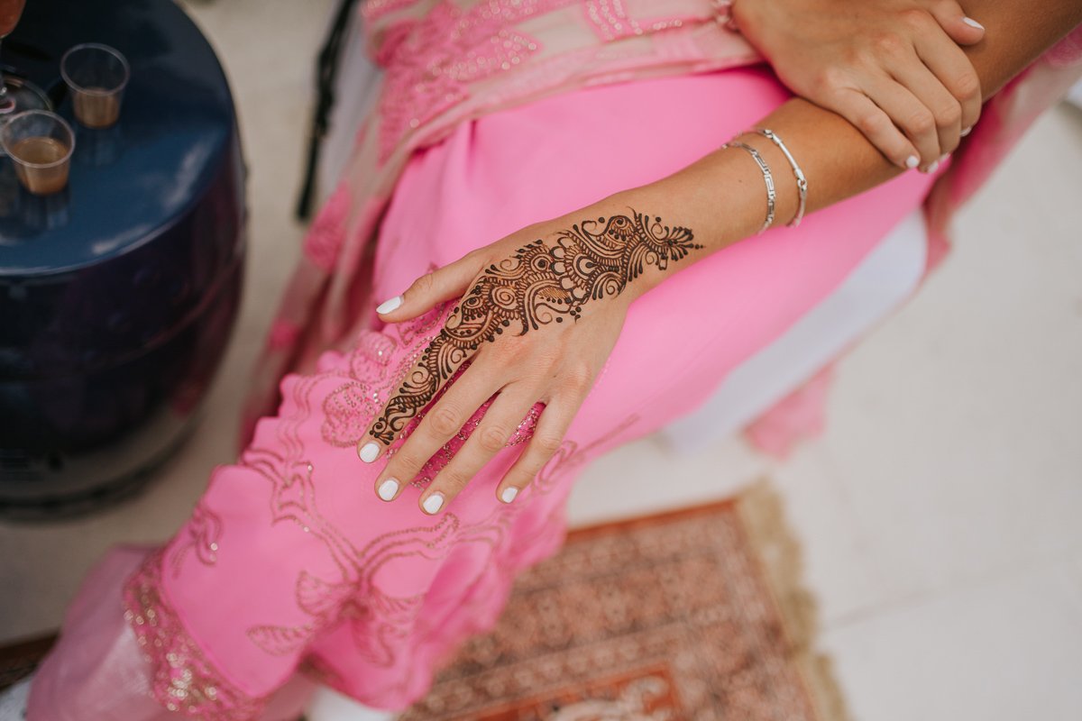  Mehndi art on bridesmaid’s arm. 