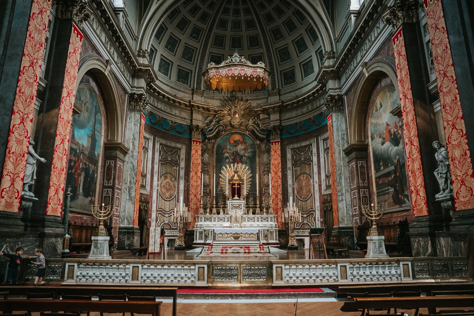 bromptonoratorychristeningphotography-1000-4.jpg
