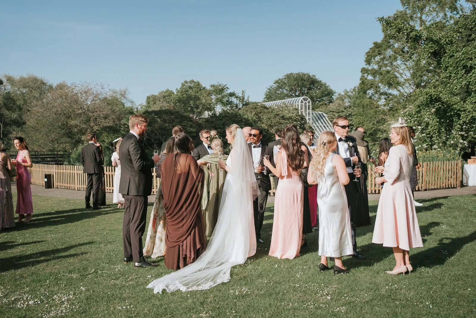 kewgardensweddingphotographycocktailhour-2013.jpg
