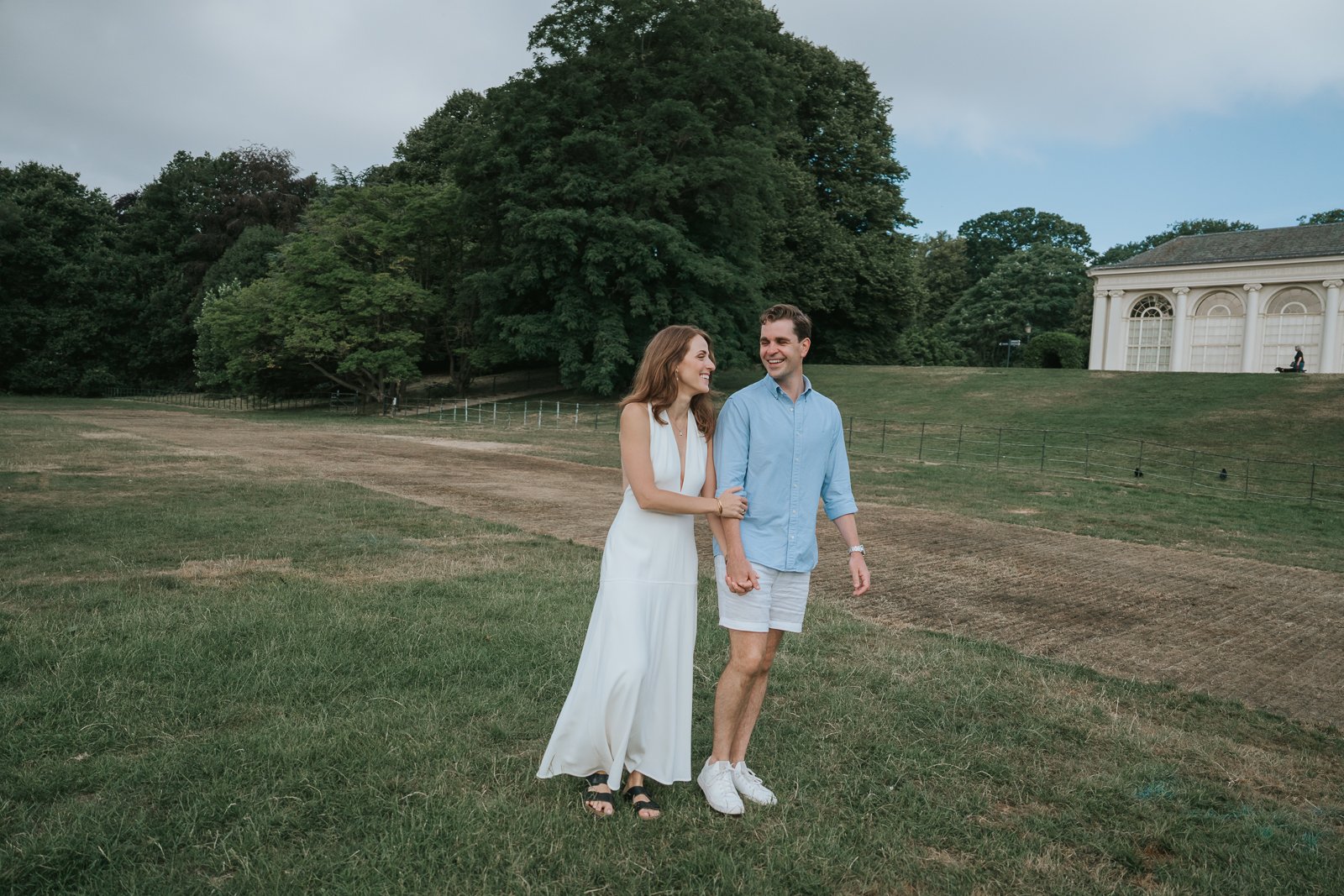 engagement photoshoot in front of Kenwood House at Hampstead Heath