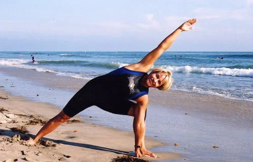 2-+Peggy+Hall+Yoga+for+Surfers+extended+angle_edit (1).jpg