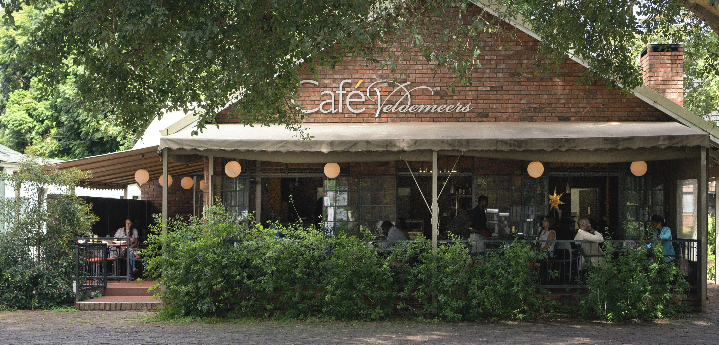 Veldemeers Exterior Banner.jpg