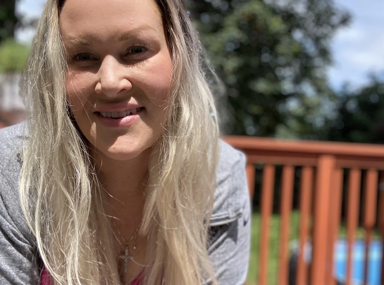 How to Rock Poolside/Beachside/Boat Ride Glam-The No-Makeup Makeup Look