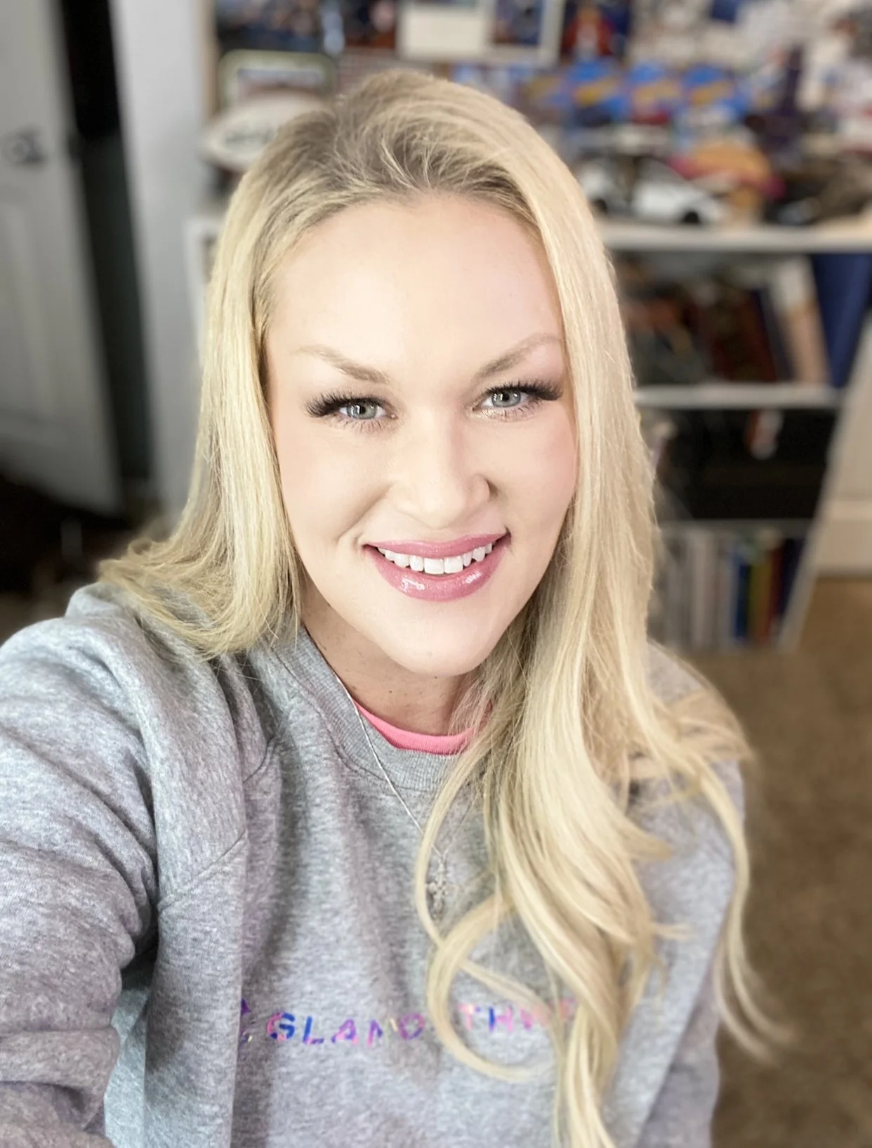 Fall 2022 Beauty Trends: Barbiecore, Metallic Eyeshadow (ABH Rose Metals Palette), and Lip Gloss