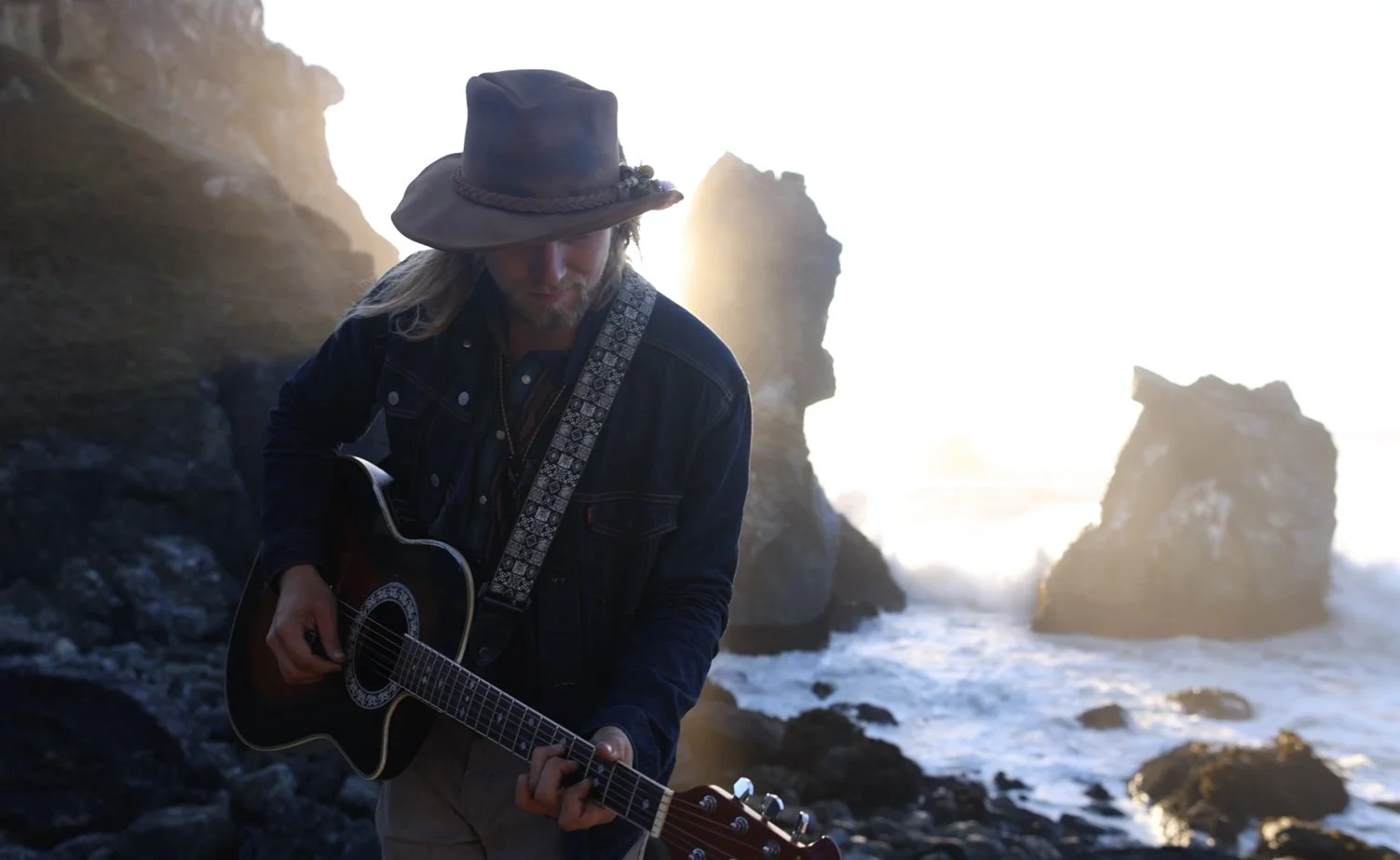 Live Music : Ben Stoeck