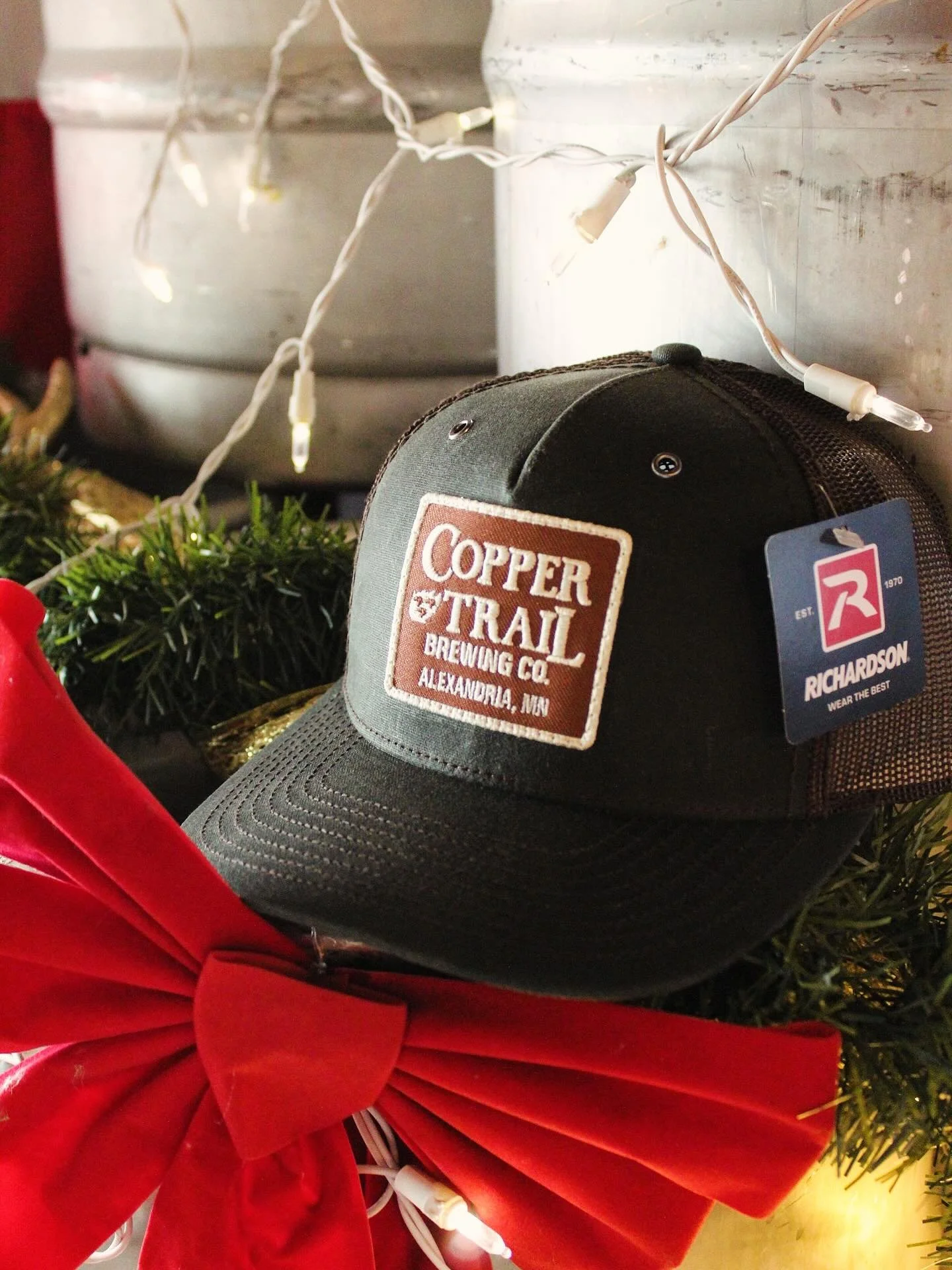 New Copper Trail hats in the taproom! Come checkout our merchandise for the holiday season!

#alexandriamn #brewpub #brewery #craftbeer #downtownalexandria