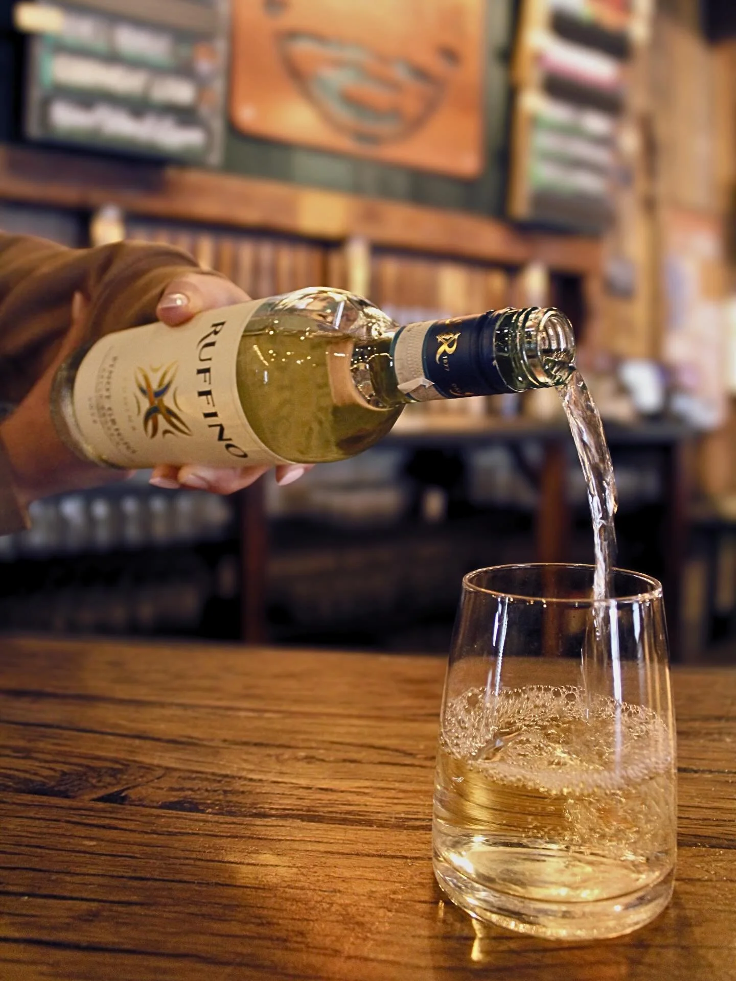 Wine not Wednesday?🍷$1 off glasses of wine 7-9pm! Get it by the glass or by the bottle!

#alexandriamn #brewpub #brewery #craftbeer #downtownalexandria