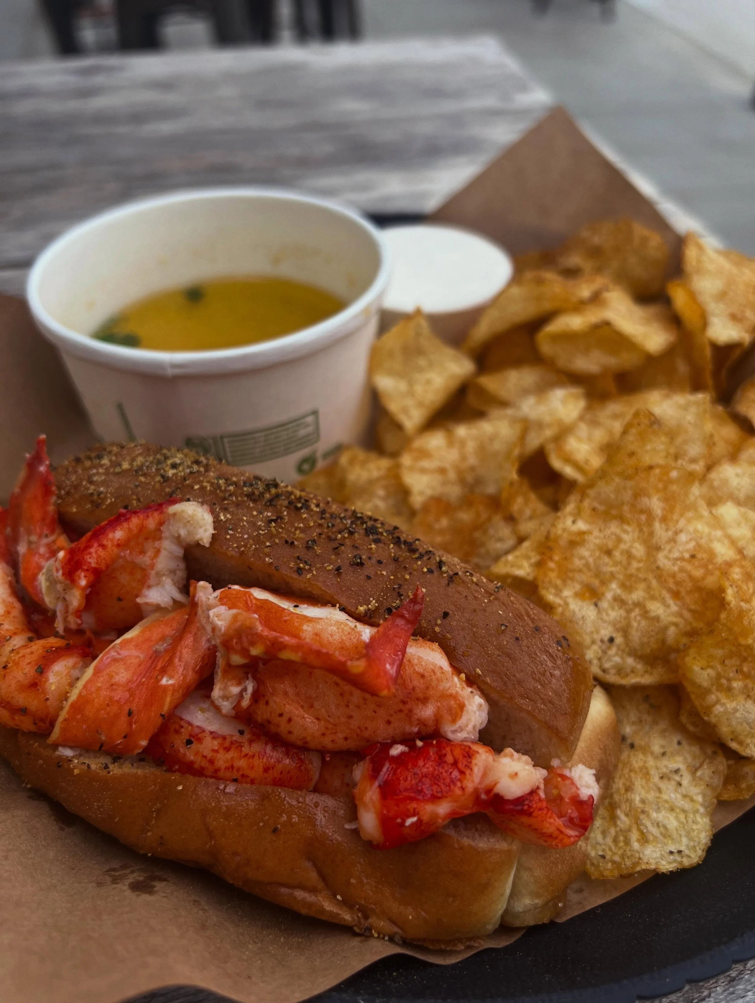 LOBSTER ROLLS!🦞our lobster rolls have made a re-appearance for our spring/summer menu!

Warm butter-poached lobster with a toasted Nee England style roll, served with drawn butter!

#alexandriamn #brewpub #brewery #craftbeer #downtownalexandria