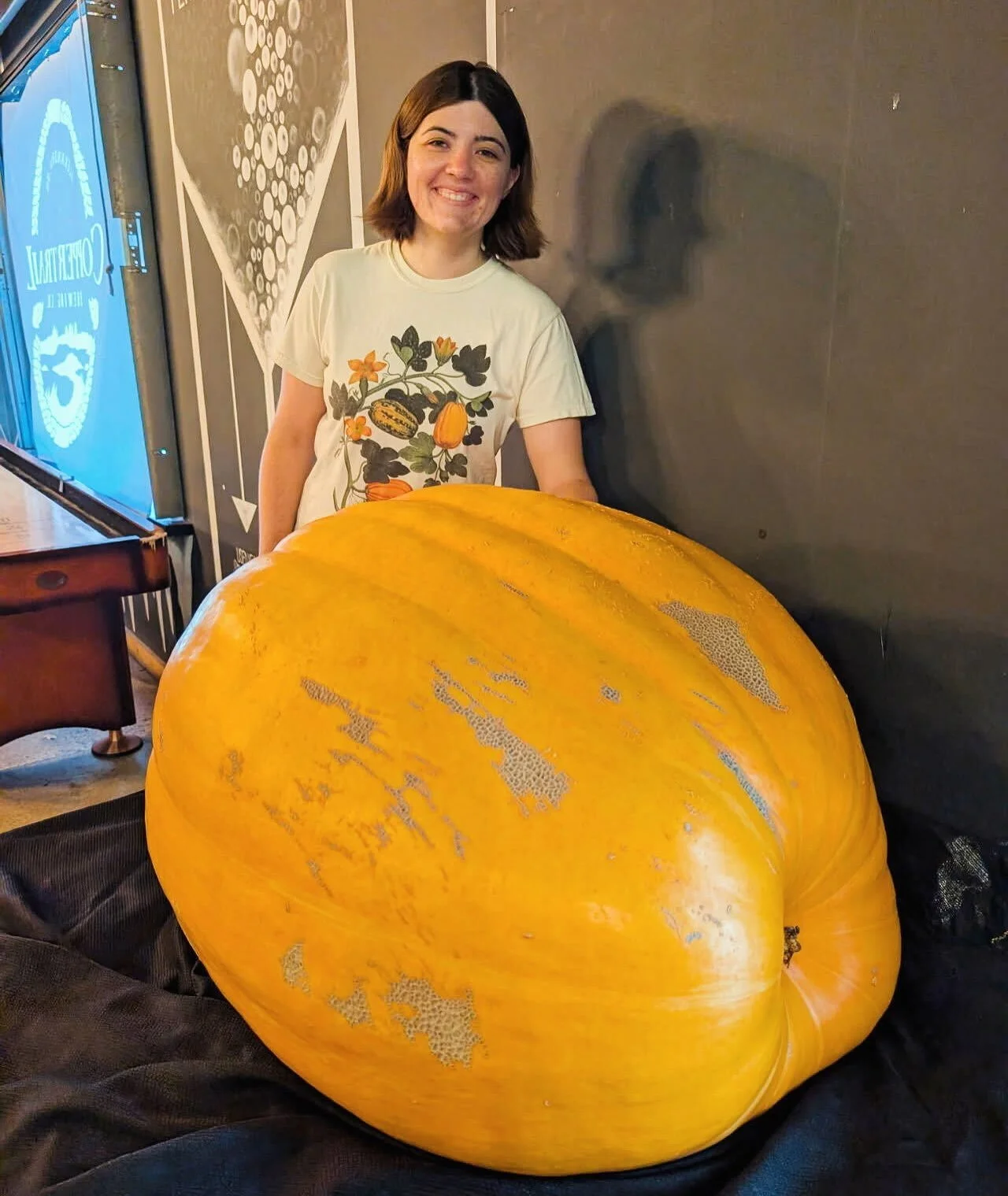 Don&rsquo;t miss out on PUMPKIN BLINGO!🎃 This Saturday play FREE Blingo for pumpkins grown by Brittany Johnson! This Saturday October 24th from 8-10pm! 

Also come check out the MASSIVE pumpkin Brittany grew! Learn more about it and take some pictur