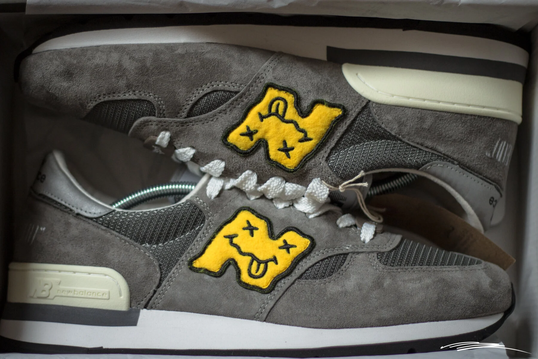 new balance 990v1 grey