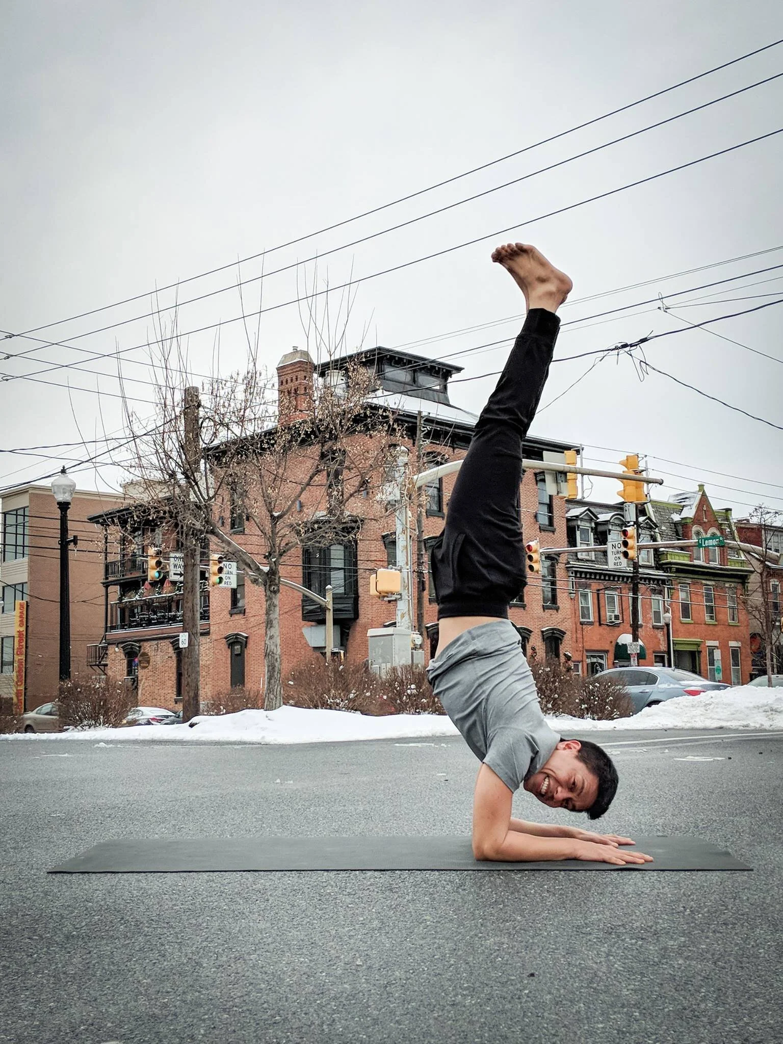 Lululemon Forearm stand.jpg