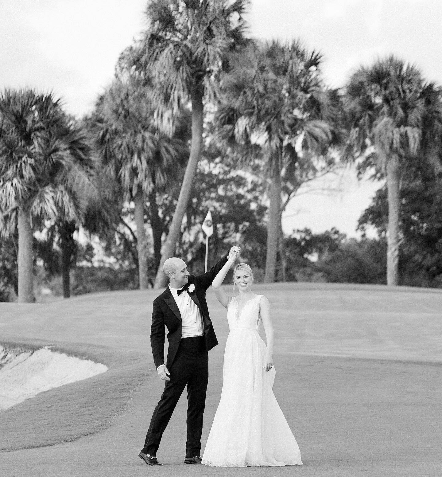 Tips for future brides looking to be wed in the Holy City:

TIP #1: Let&rsquo;s talk about money, honey! 

As with every vacation destination, Charleston&rsquo;s venue prices also abide by the rule of supply and demand. Therefore, expect to pay highe