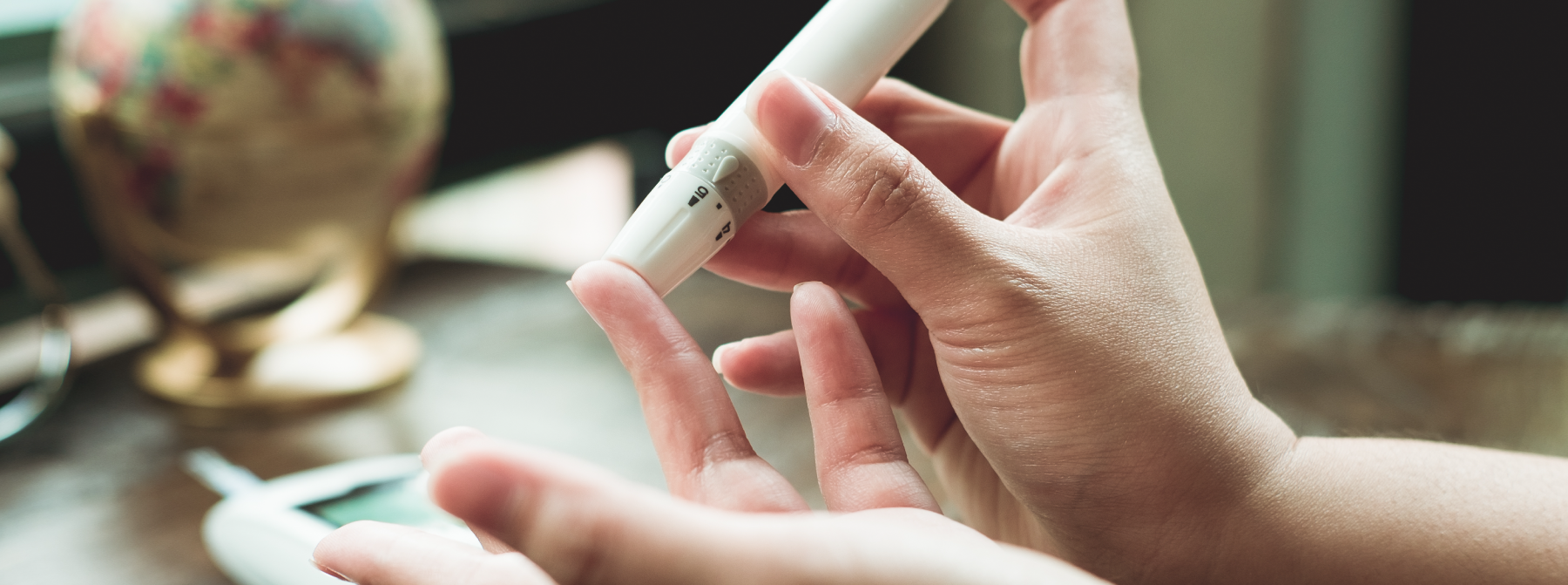 Living-Well_Diabetes-Type-1_Banners_Glucose-testing.png