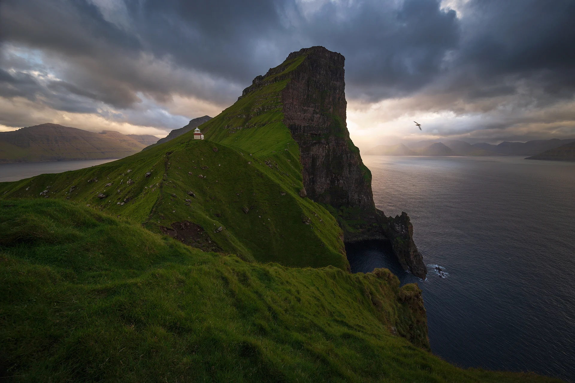 Kallur lighthouse, Trollanes