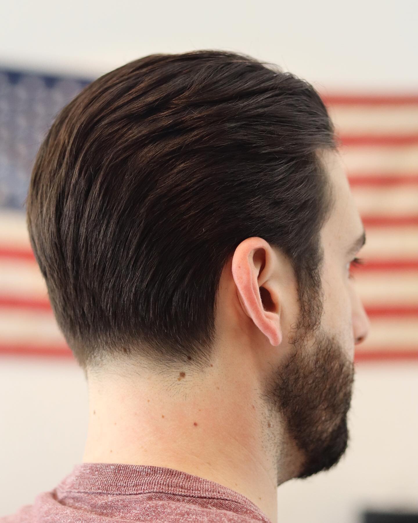 I think I could do this haircut all day everyday and not get tired of it&hellip; 🧐 an endless supply of Texture Cream by @themailroombarber would definitely help! 

#barber #philadelphia #wahlpro #classicsneverdie #taper #scissorcut #phillybarber #f