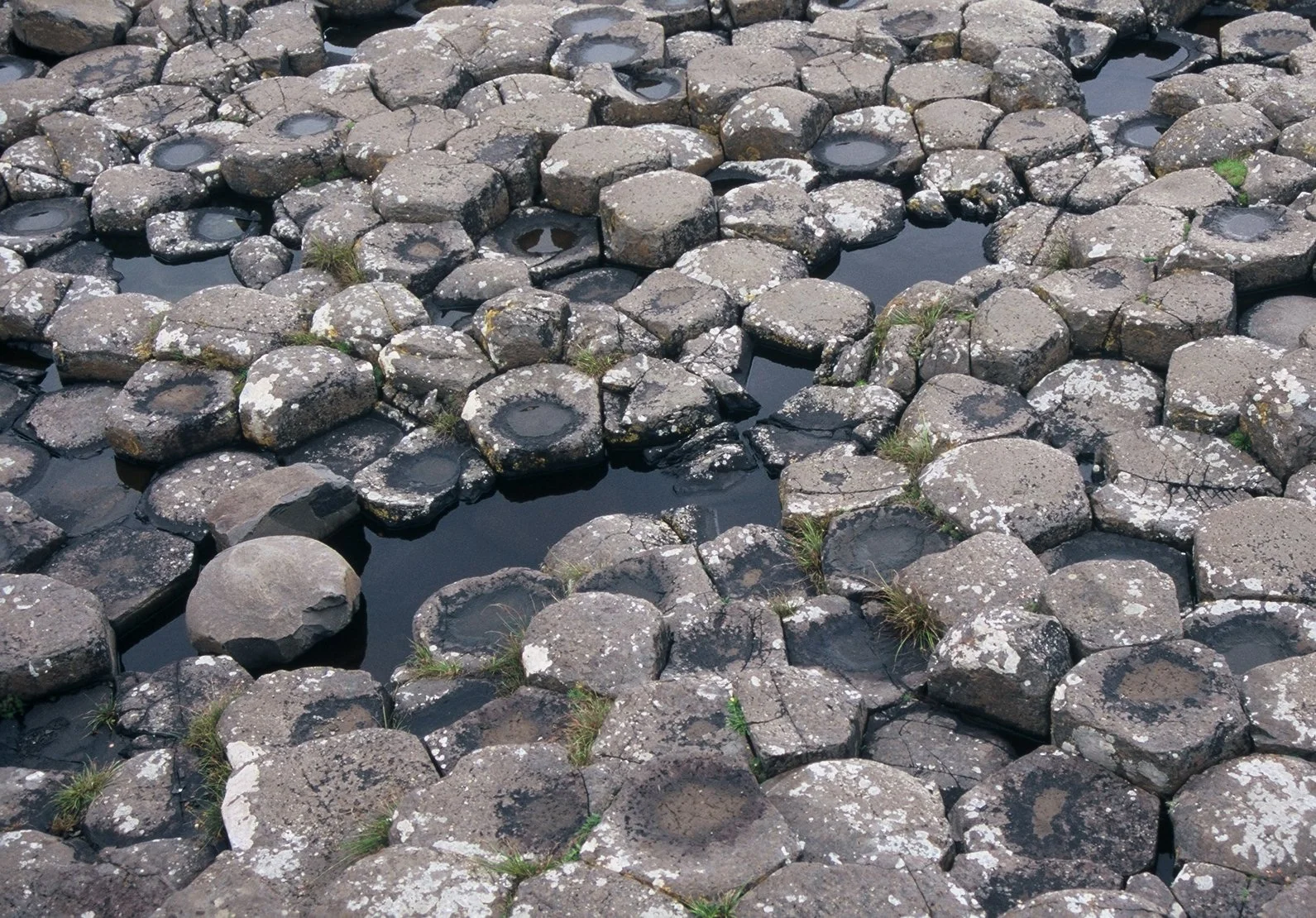 (2002) Giants Causeway.jpg
