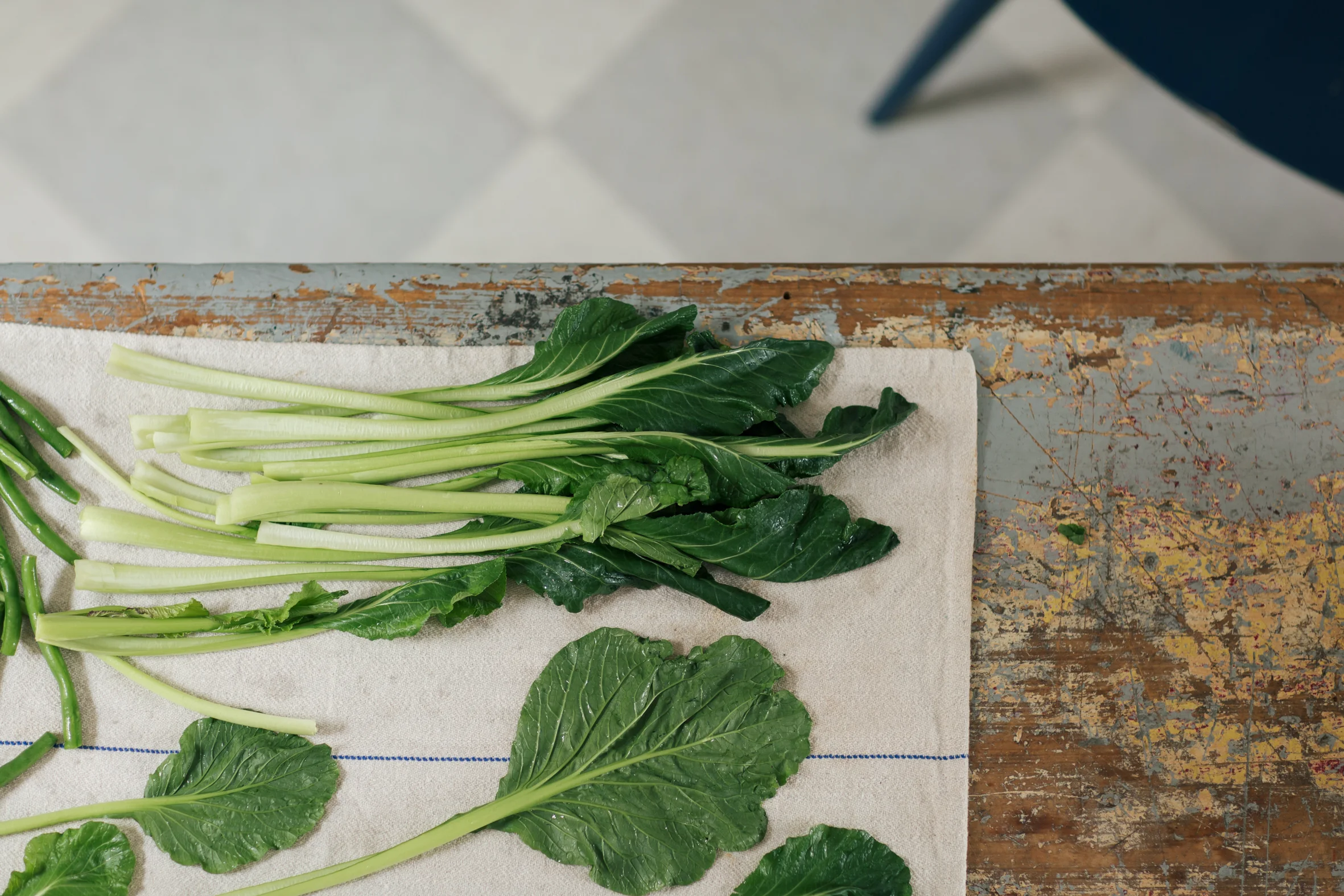 Wash and pat dry thevegetables