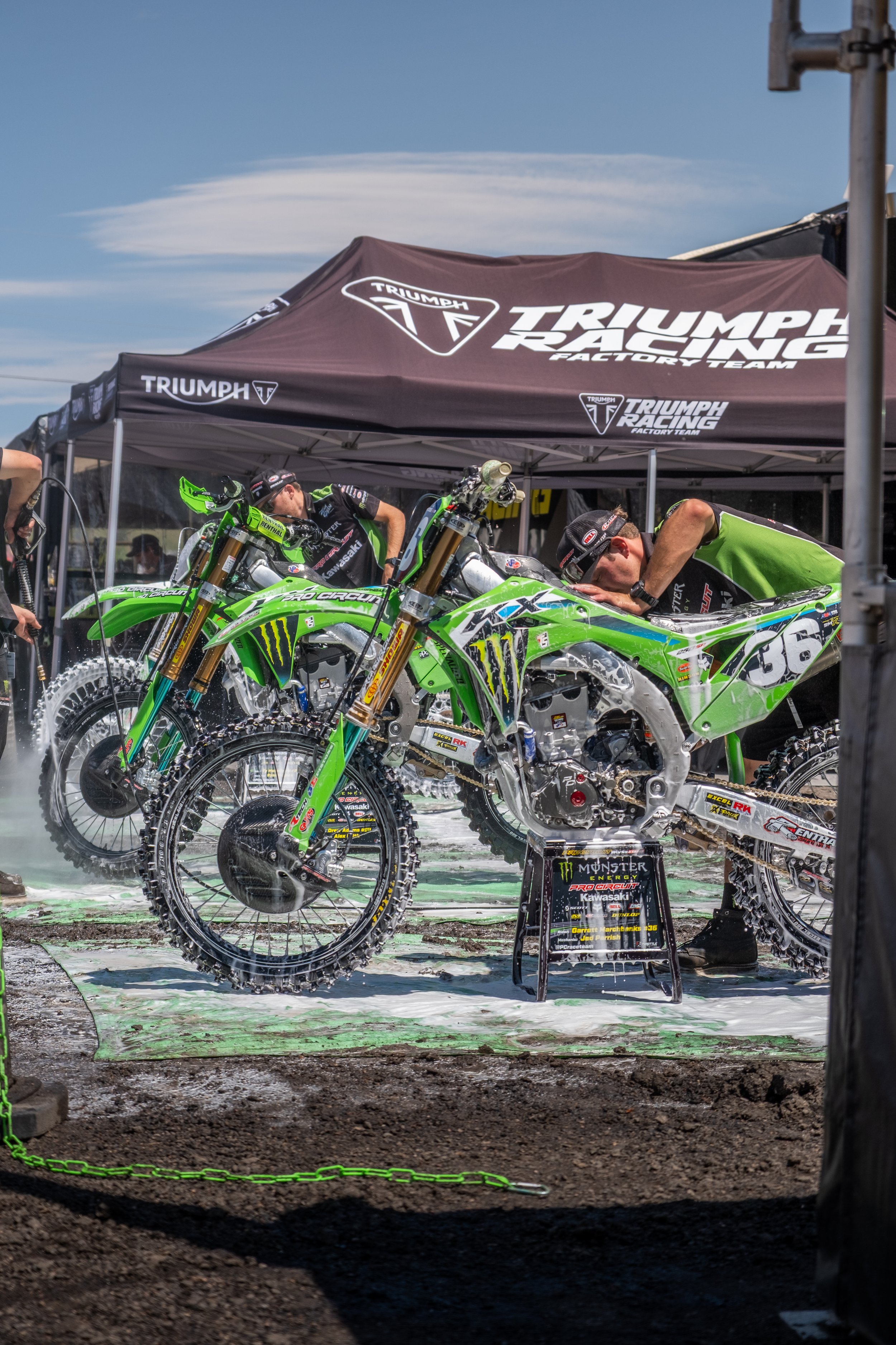KAwasaki 4.jpg