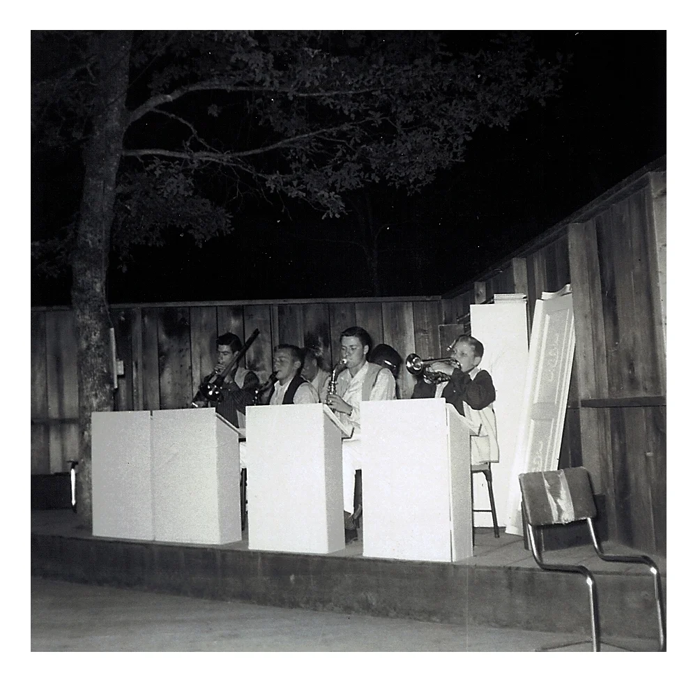 Band Photo 4.jpg