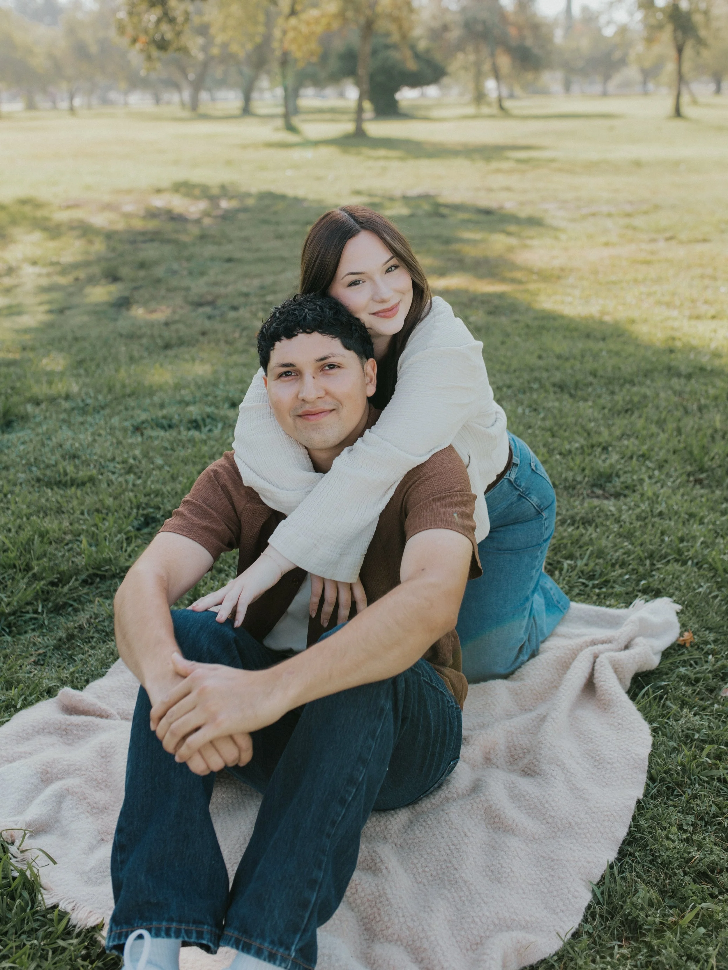 It's giving fall and I'm here for it🍂 I loved capturing these cuties in the park🤎