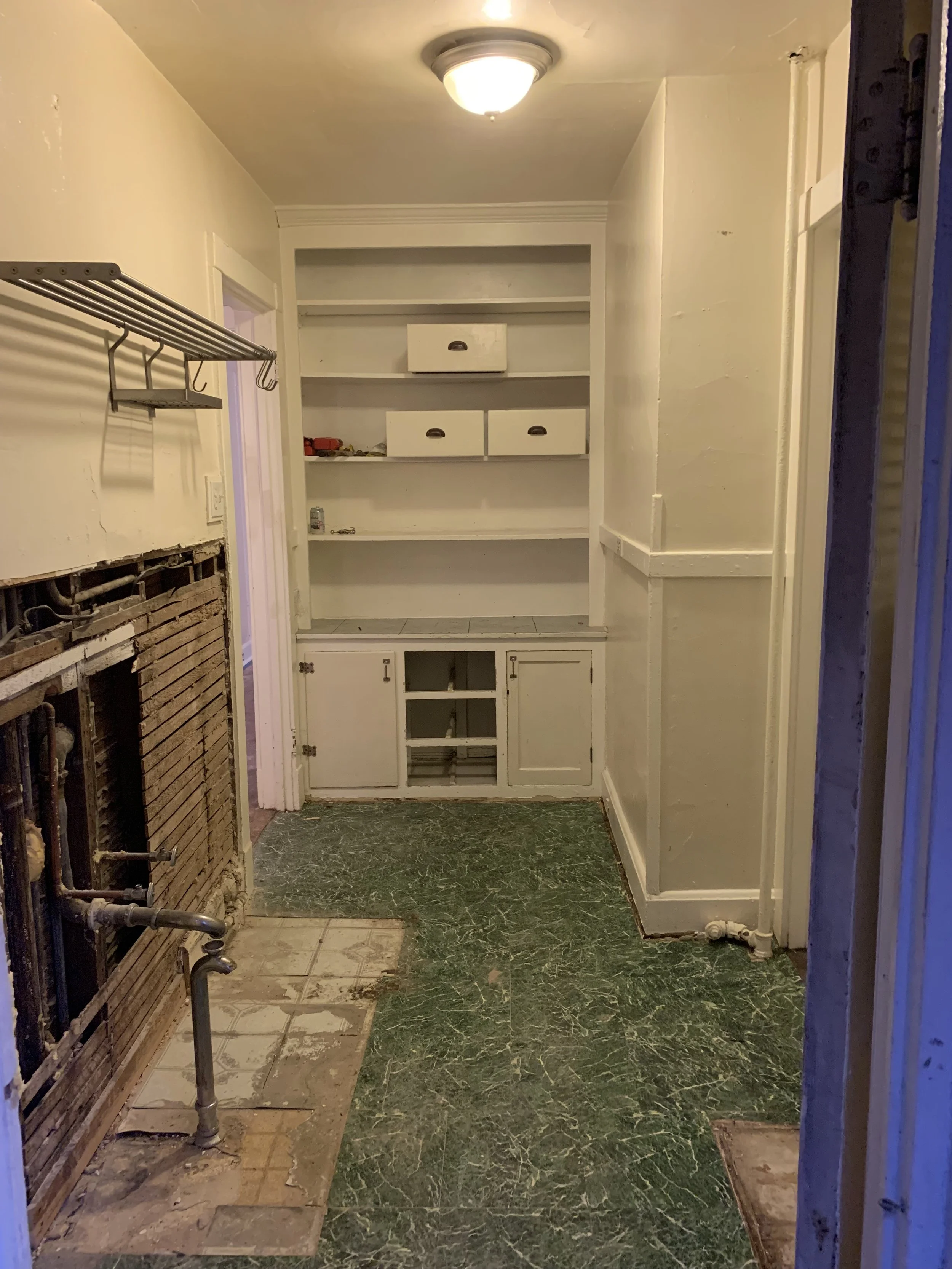 #14 pa kitchen before.jpeg