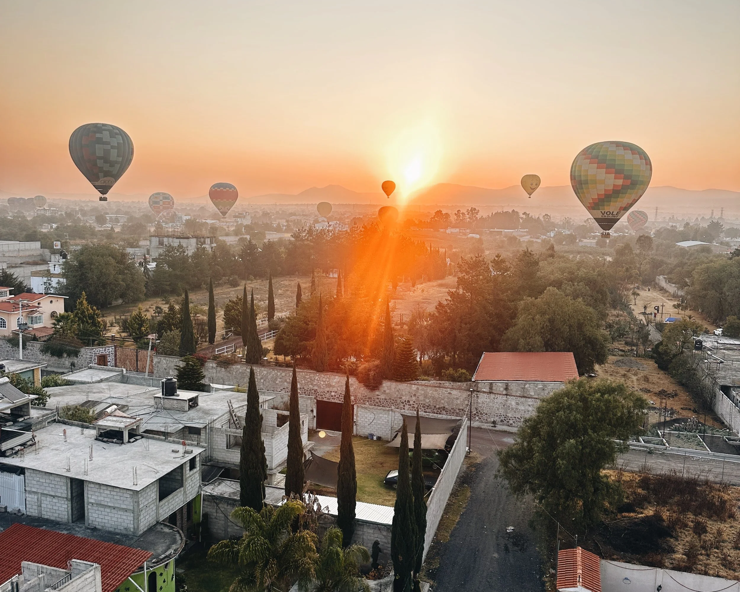 Teotihuacan_Sunrise_Izien.png