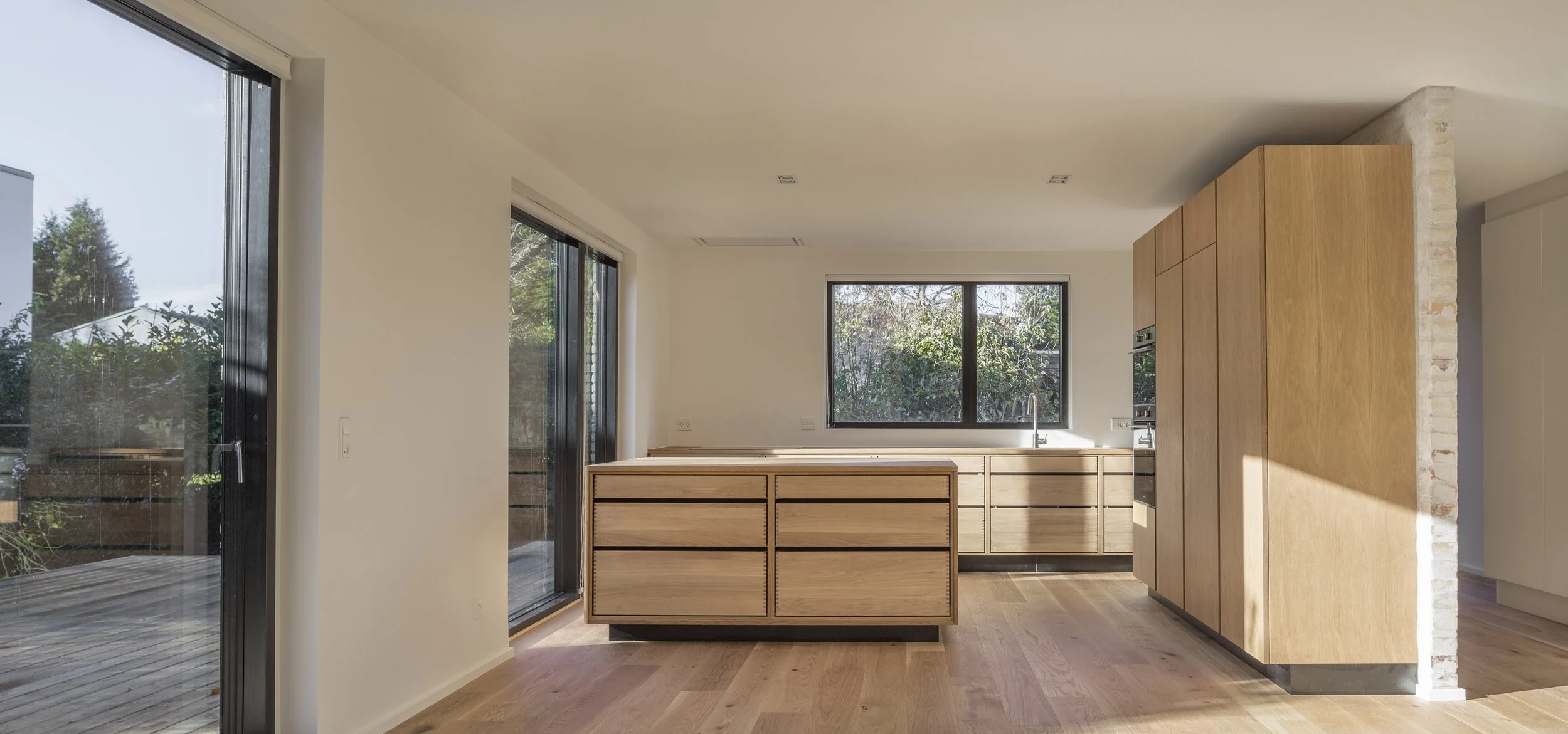 Interior Kitchen 1a.jpg