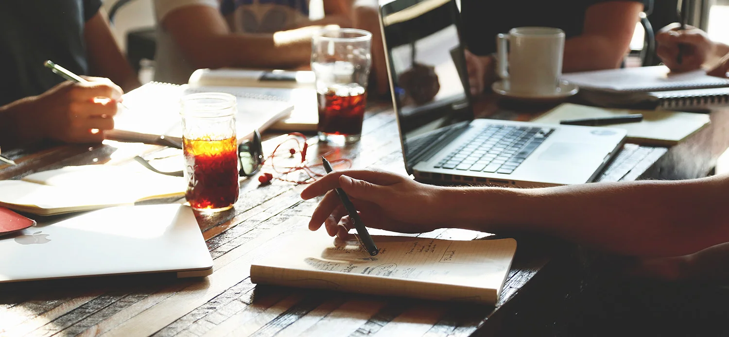 designer_teamwork-1500x694.jpg