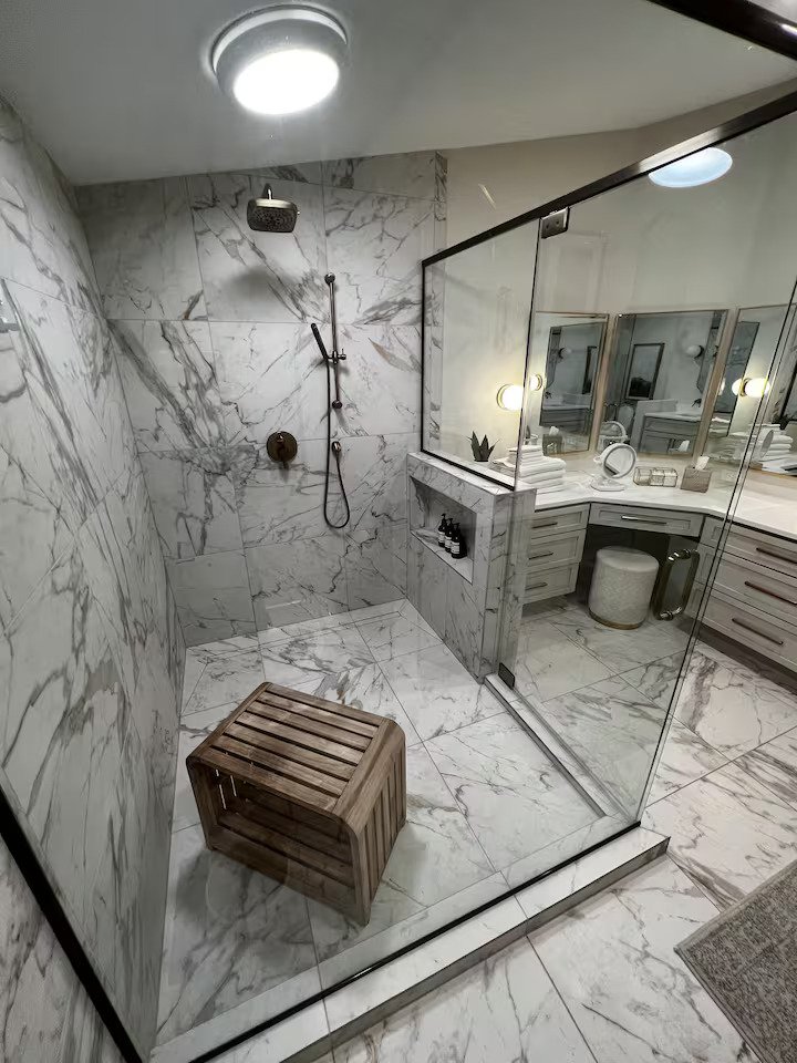 Bathroom 1.jpg