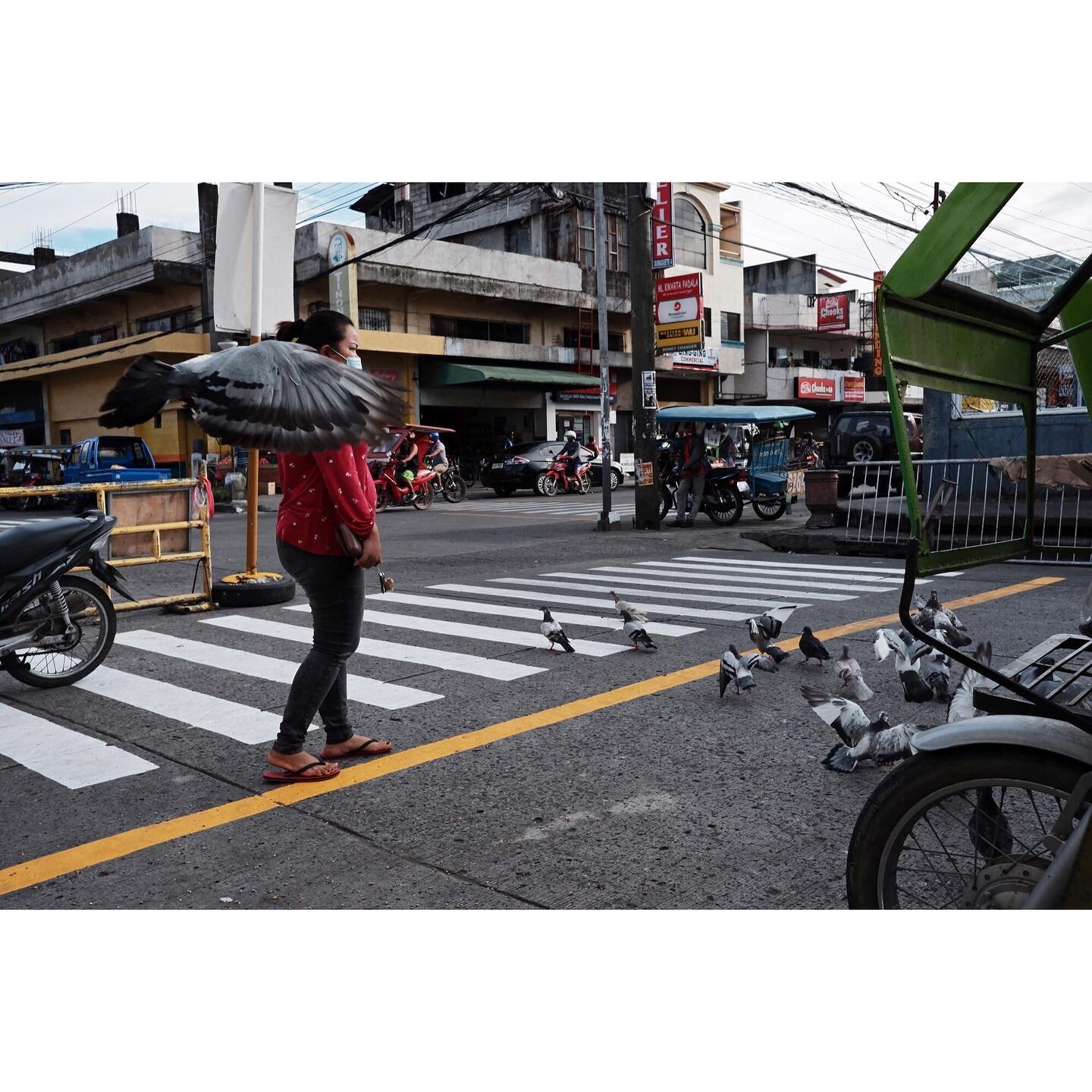 oftentimes, when i&rsquo;m out in the streets, i just wander around; no definite destination, no expectations and just enjoying the process of photographing the things that interest me along the way... 
&bull;
Dumaguete, Philippines
2020
&bull;
&bull