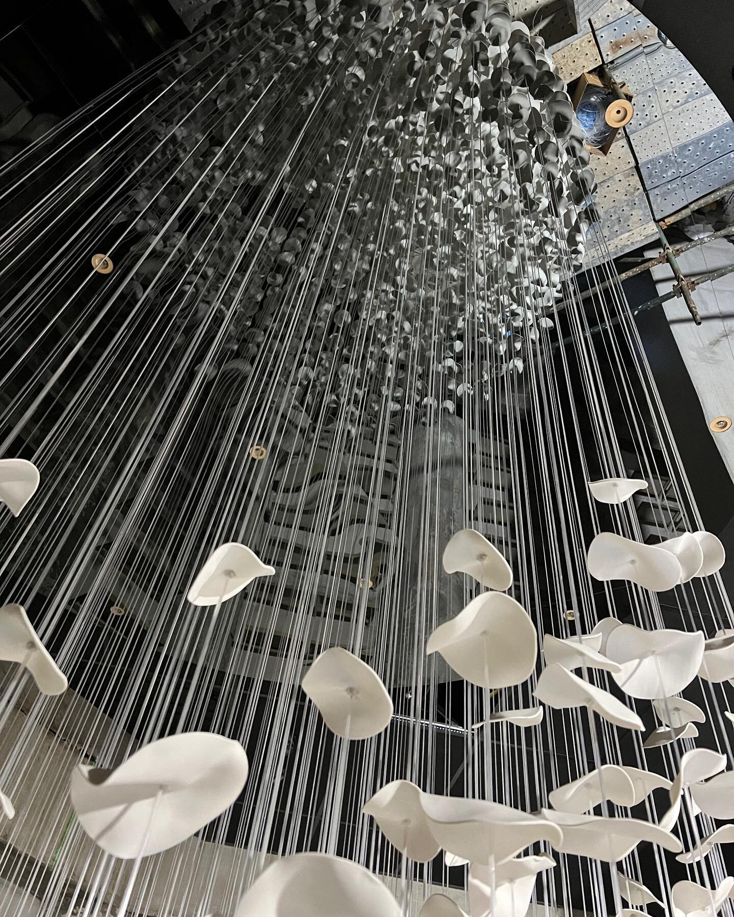 ⁣
Installation details:⁣
@yugendining 
⁣
Image 1 - An incredible view of the porcelain reflected in the canopy during the Yugen installation. ⁣
⁣
Two thousand hand formed porcelain forms were threaded by hand on site over the course of a week. ⁣
⁣
Im