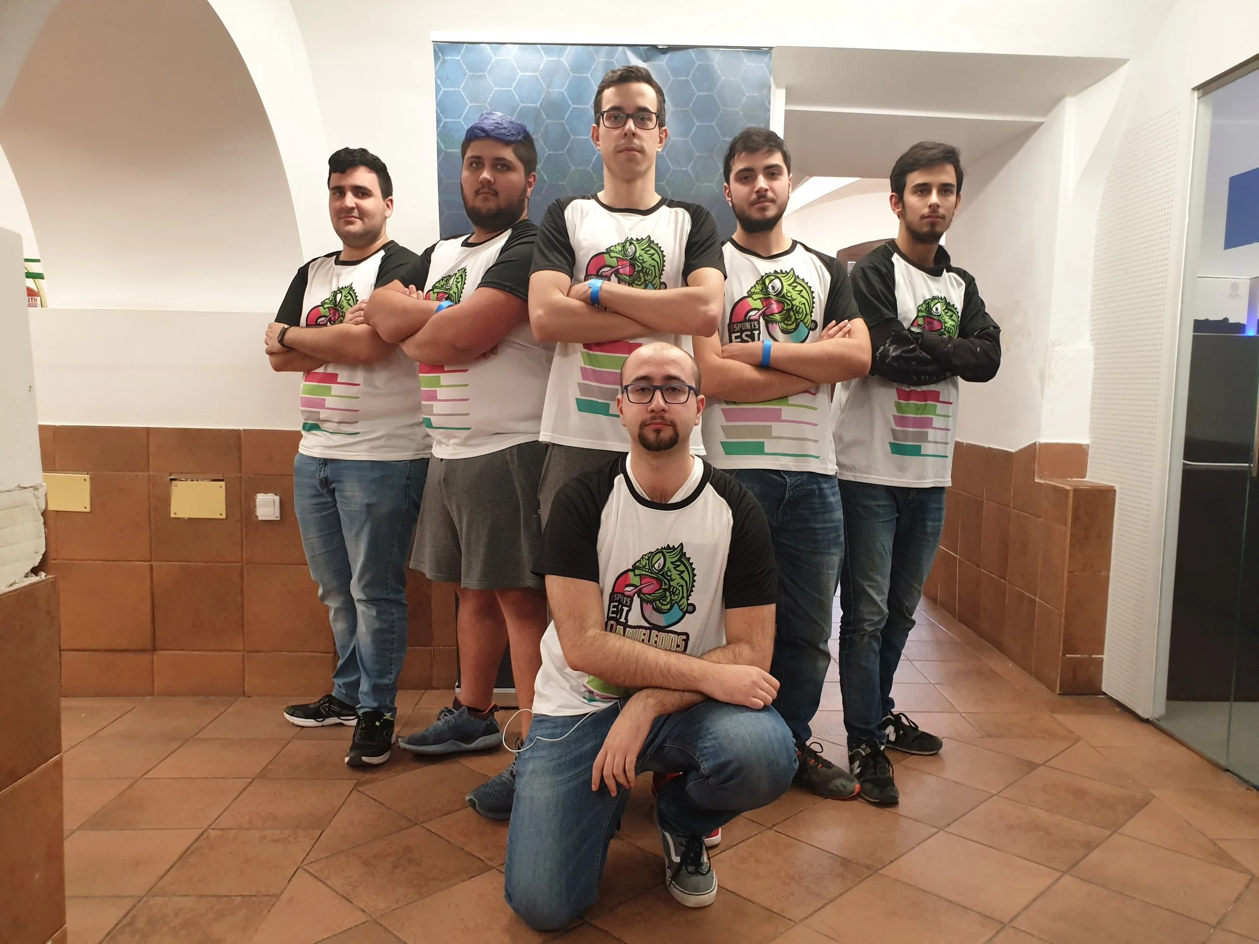 Foto: Javier Amorós García - En la foto: Equipo ESI “CHAMELEONS” posando con todos sus integrantes.