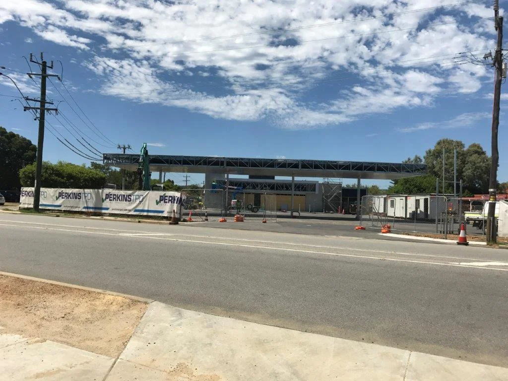 4042 Great Northern HWY — Retail