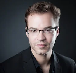 TWms-headshot-e1426351244772.jpg