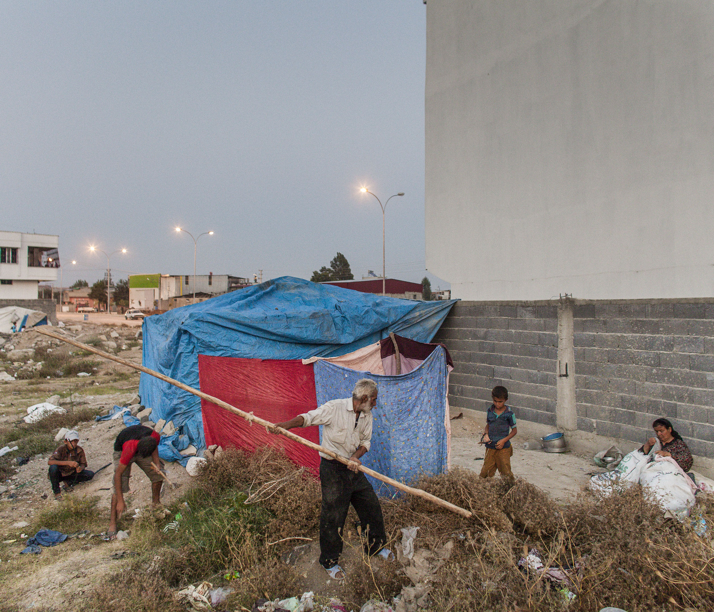  Mohammed (61) and his family put up a tent in any empty lot on the outskirts of Adana in Southern Turkey. Originally from Al Hassekh in North East Syria, they fled the country in early 2014. 