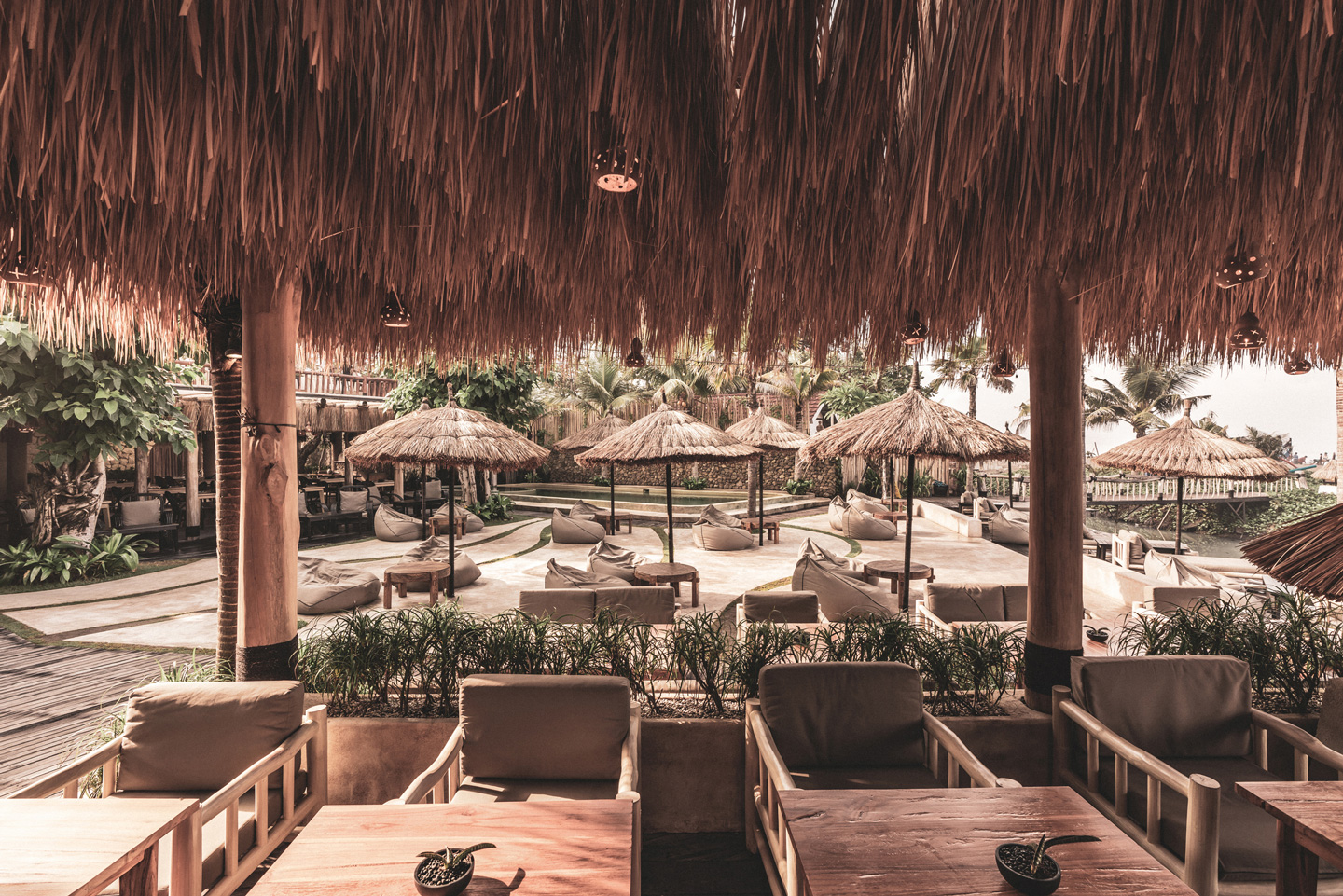 Mano Beach Club Bali Outdoor Dining Lounge Beachfront Bar