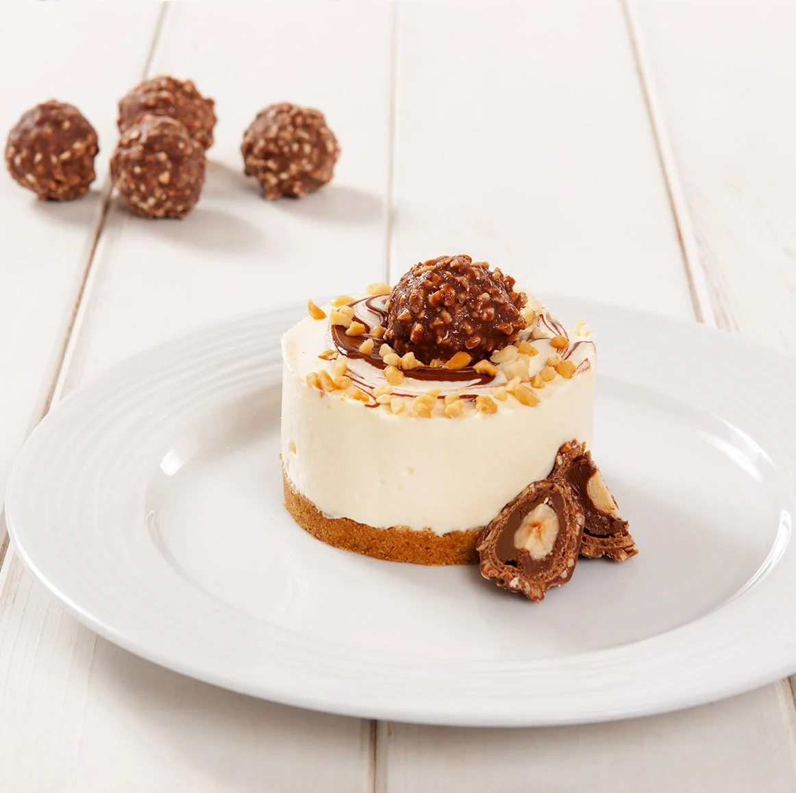 Luxury-Ferrero-Rocher-Cheesecake2.jpg