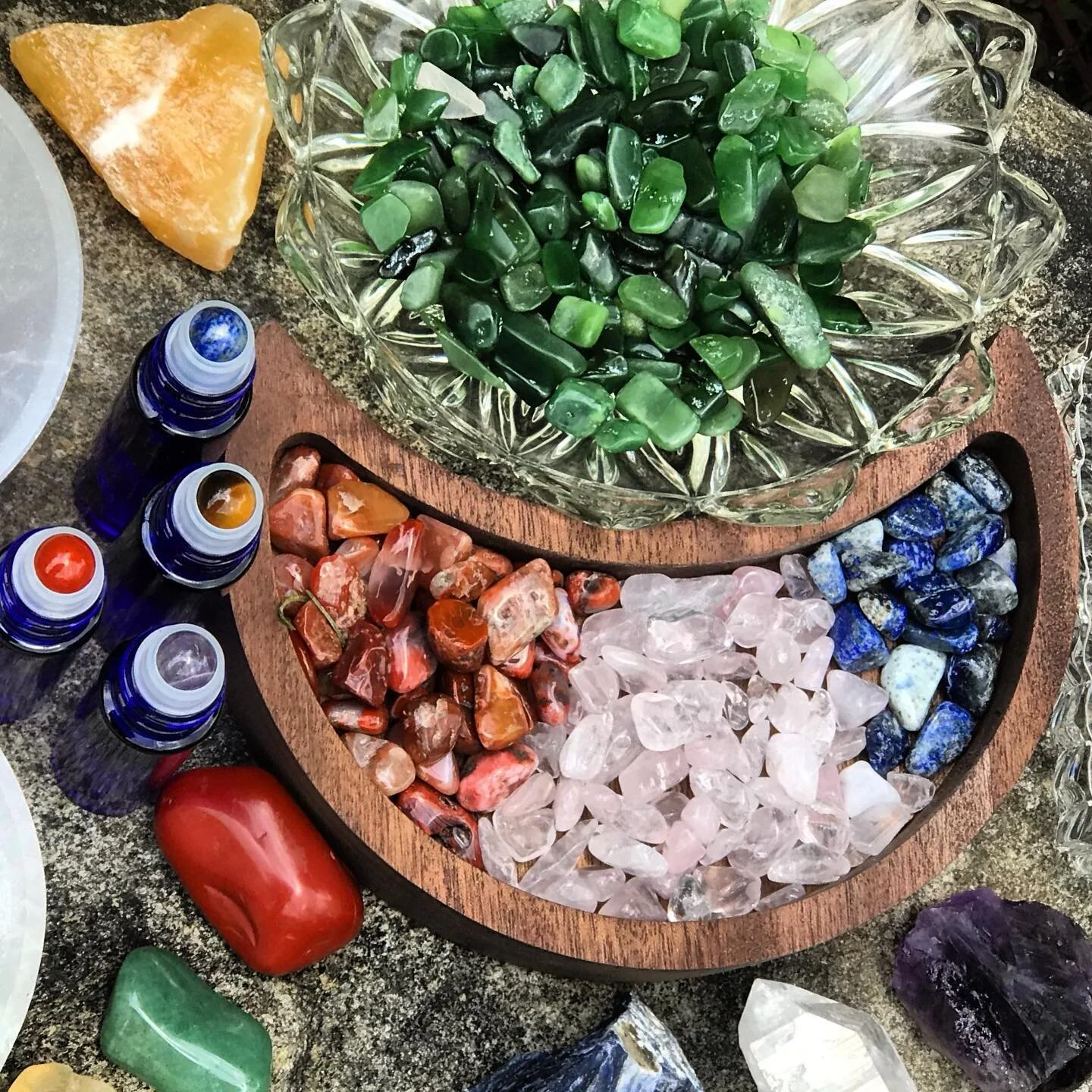 Harmony Garden has evolved-again! NEW website-products and services. Link in bio. #myharmonygarden #crystalreiki #distancereikihealing #usuireiki #crystalhealing #reikipractitioner #reikiinfusedcbdoil #fullspectrumcbd #crystalinfused #sacredspaces #s