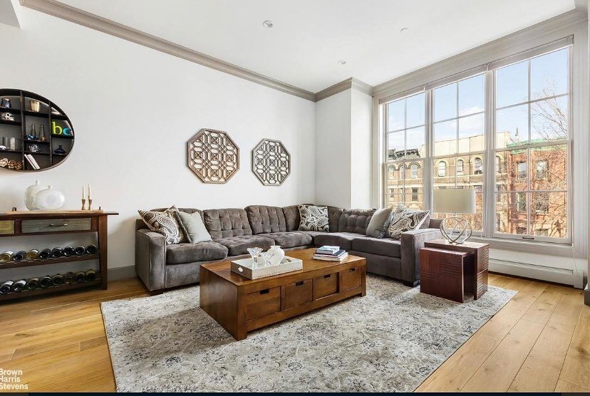 First official listing of 2021:

If only you could live in a classic historic Brooklyn Brownstone AND get all the upgrades New Construction delivers.

right. exactly.

84 Lefferts Place #3b 
Cliton Hill, Brooklyn
Just Listed.

Property link in bio!