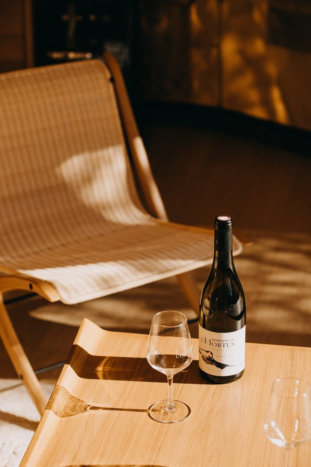 bouteille vin tente le soir