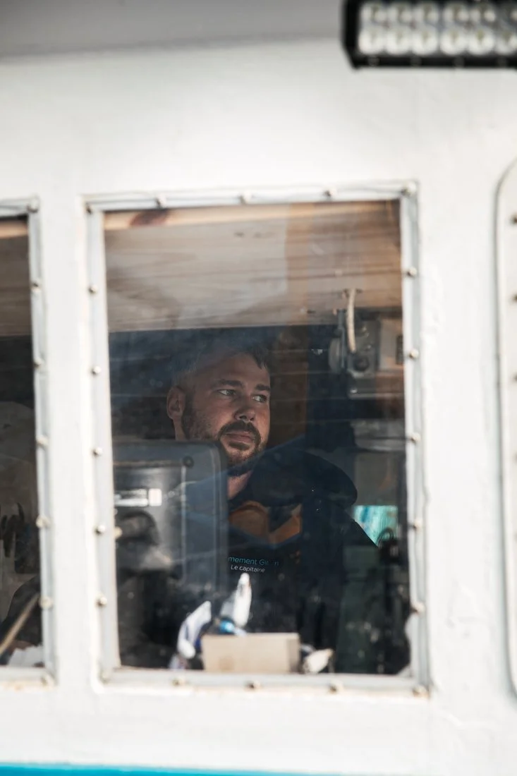 portrait de pêcheur - reportage en mer par Alice Bertrand - 