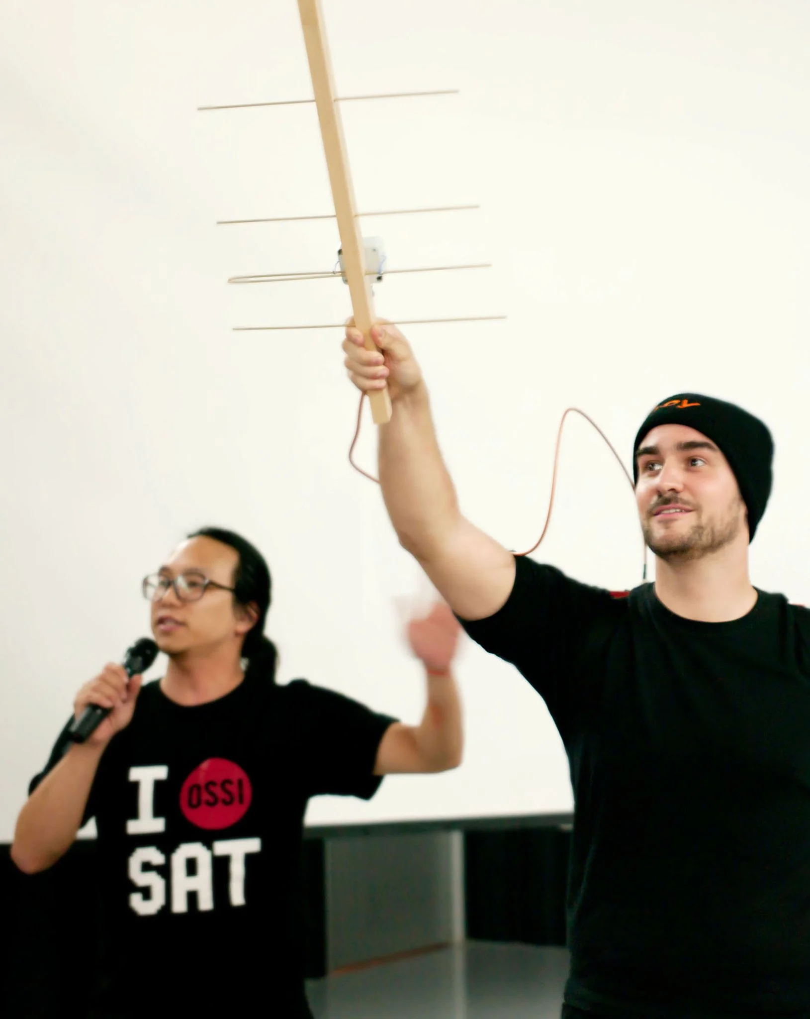 In Aktion als Teil des Medienkunstkollektivs etoy , 2010, Kunsthalle Gwangju, Südkorea