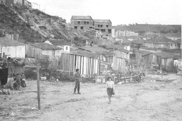 Azinhaga de Santa Luzia, Lisbon, 1969. Photo by Arnaldo Madureira, courtesy Arquivo Fotográfico Lisboa