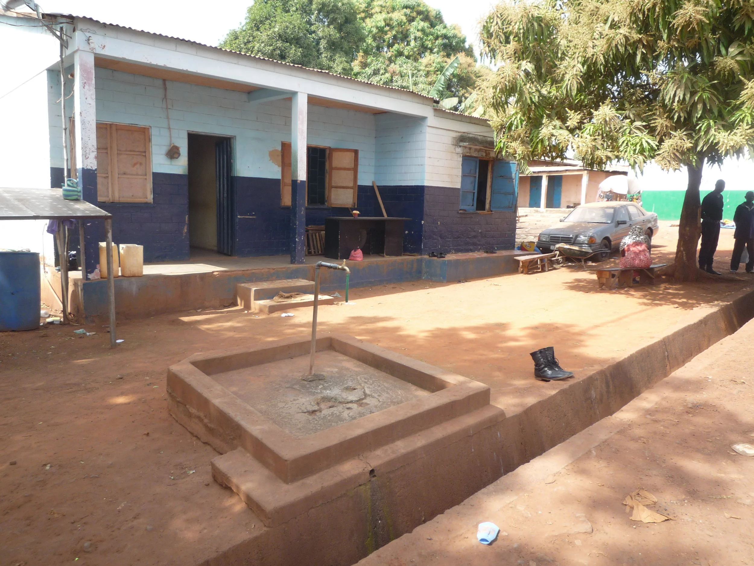 The main water deposits which serve the Antula Bono settlement (top), and police station, water point and drainage ditch (bottom).