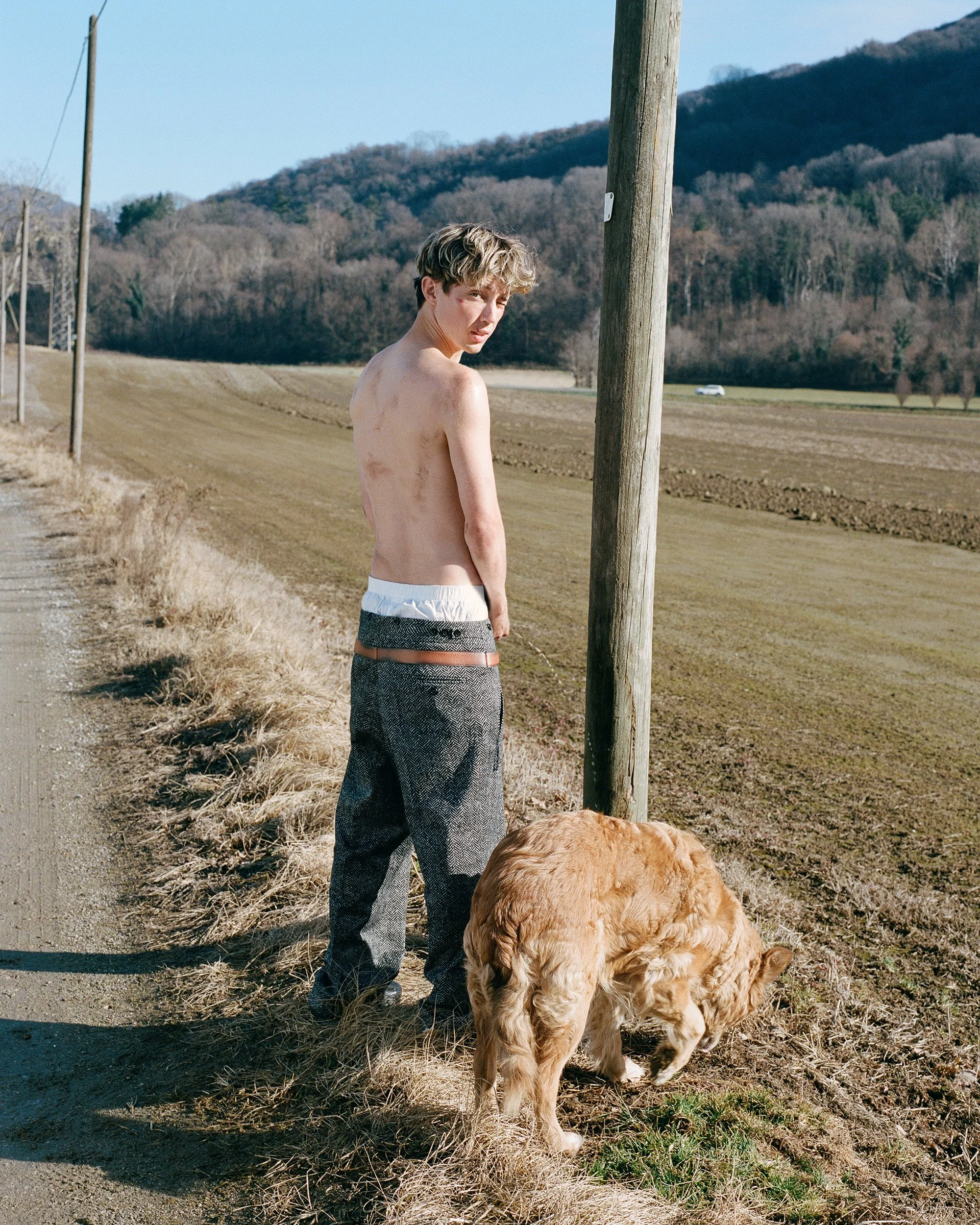 TROYE_SIVAN_BY_SEBASTIAN_FAENA_IMAGE_8.jpg